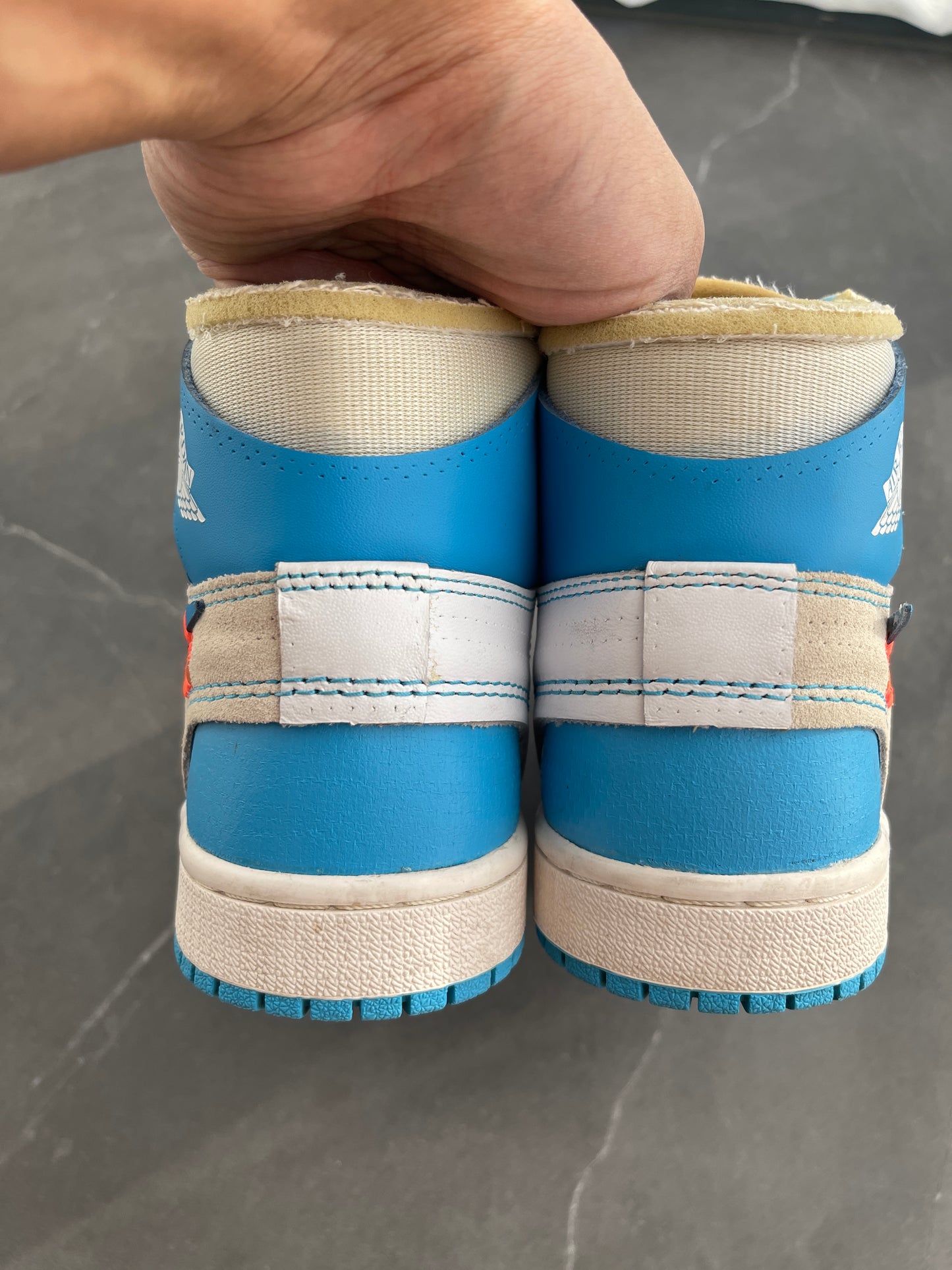 Air Jordan 1 High Off-White University Blue US4.5