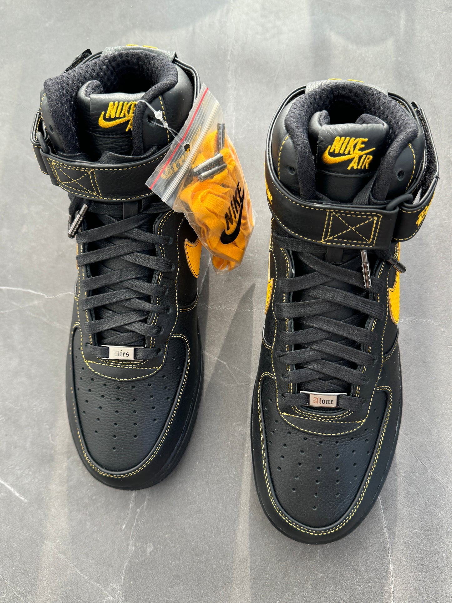 Air Force 1 High Vlone Black University Gold
