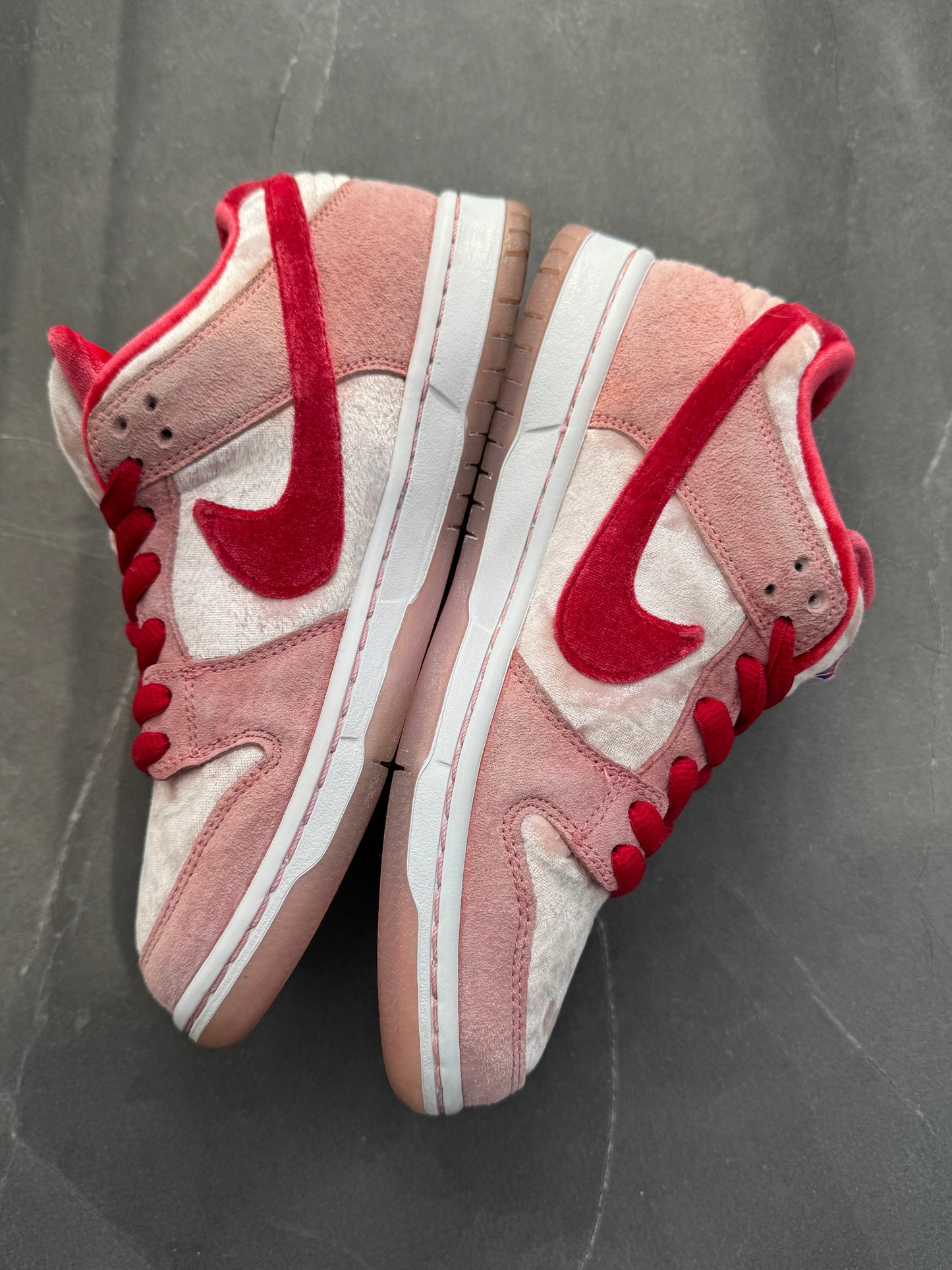 Dunk Low Pro SB Strange Love US5