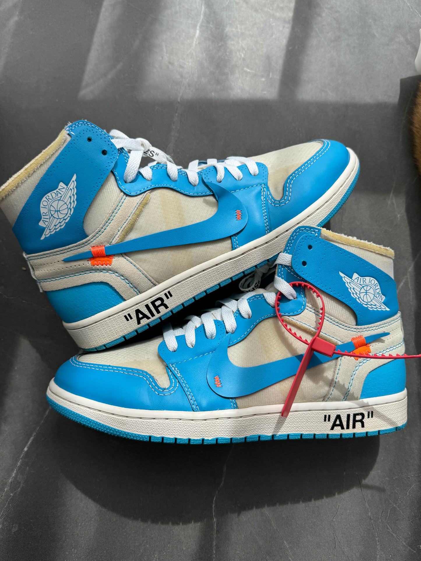 Air Jordan 1 High Off-White University Blue US9.5
