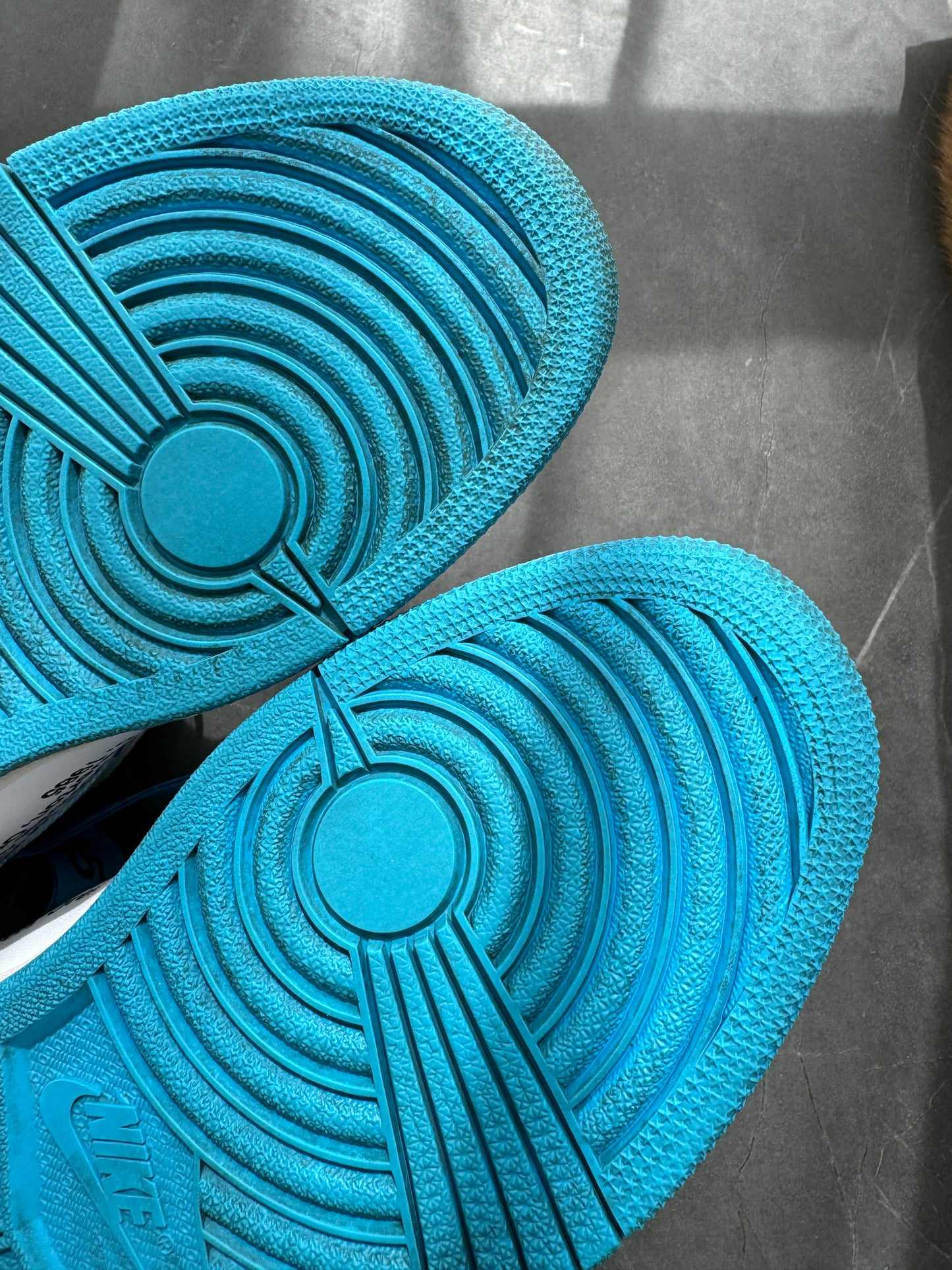 Air Jordan 1 High Off-White University Blue US9.5
