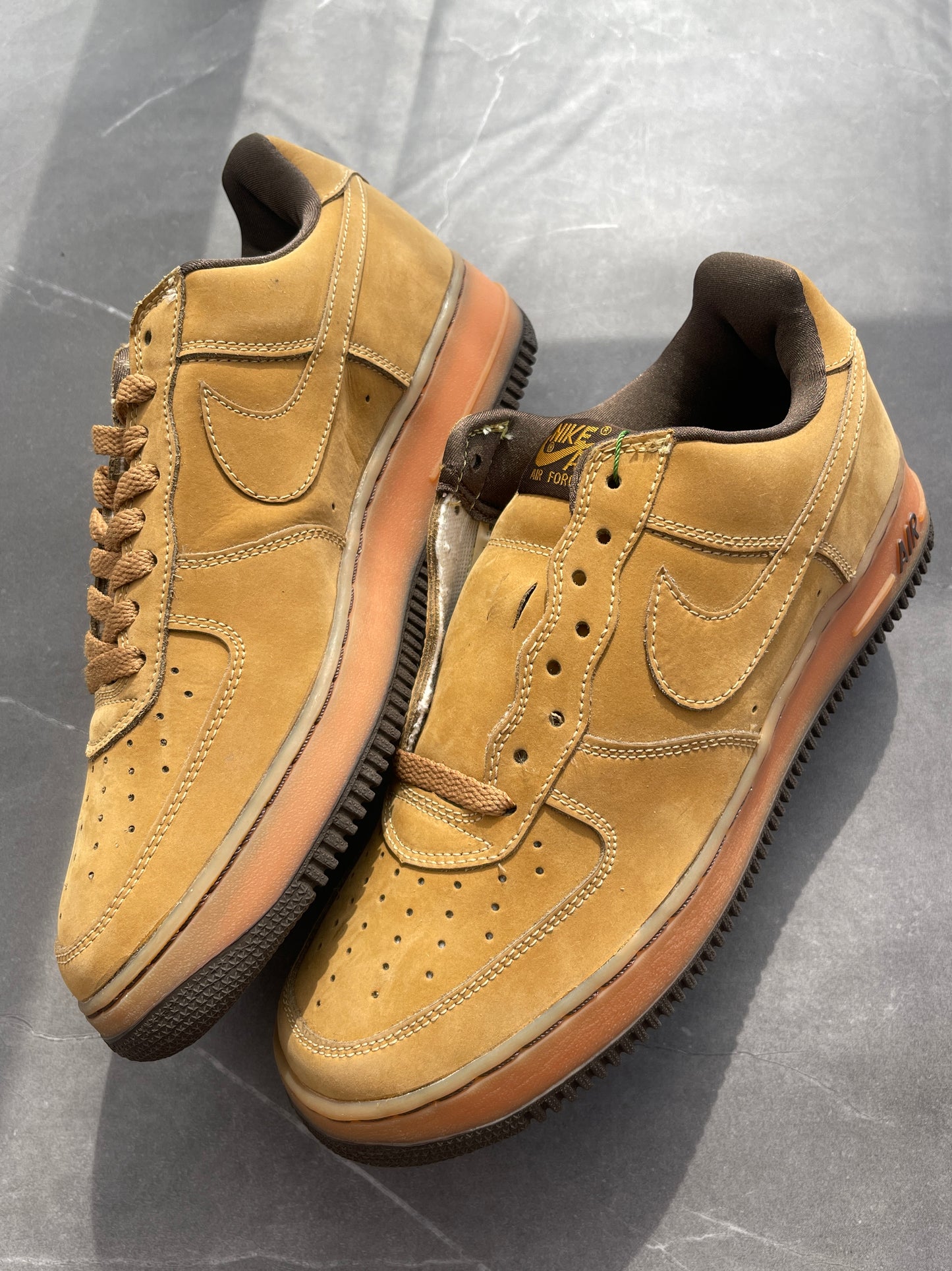 Air Force 1 B Low Wheat 2001