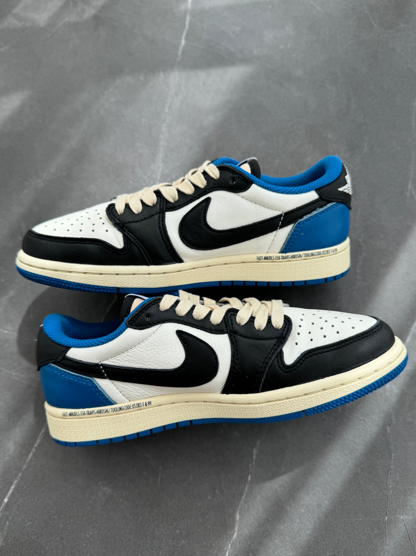 Air Jordan 1 Low Travis Scott Fragment Design US4