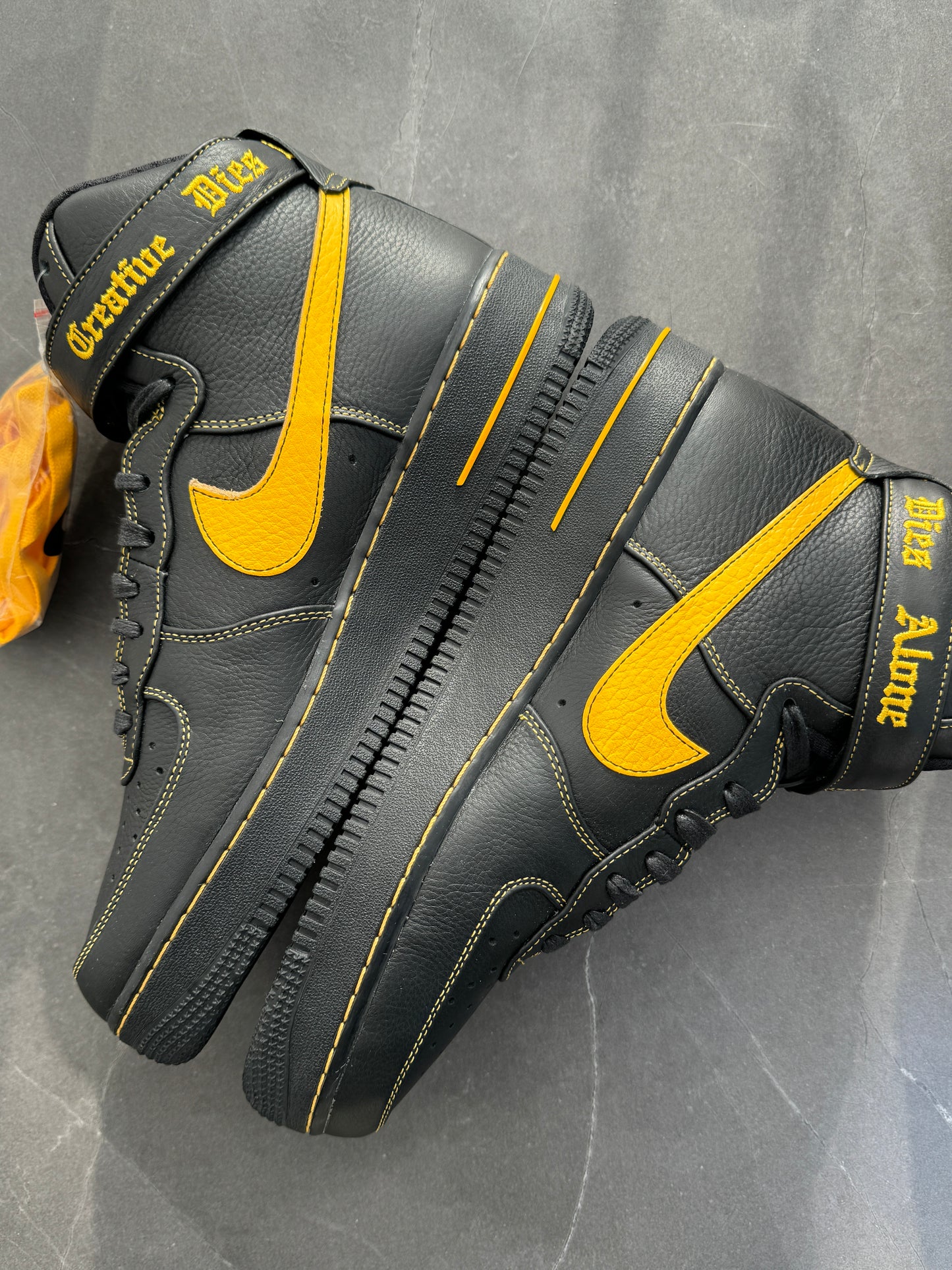 Air Force 1 High Vlone Black University Gold
