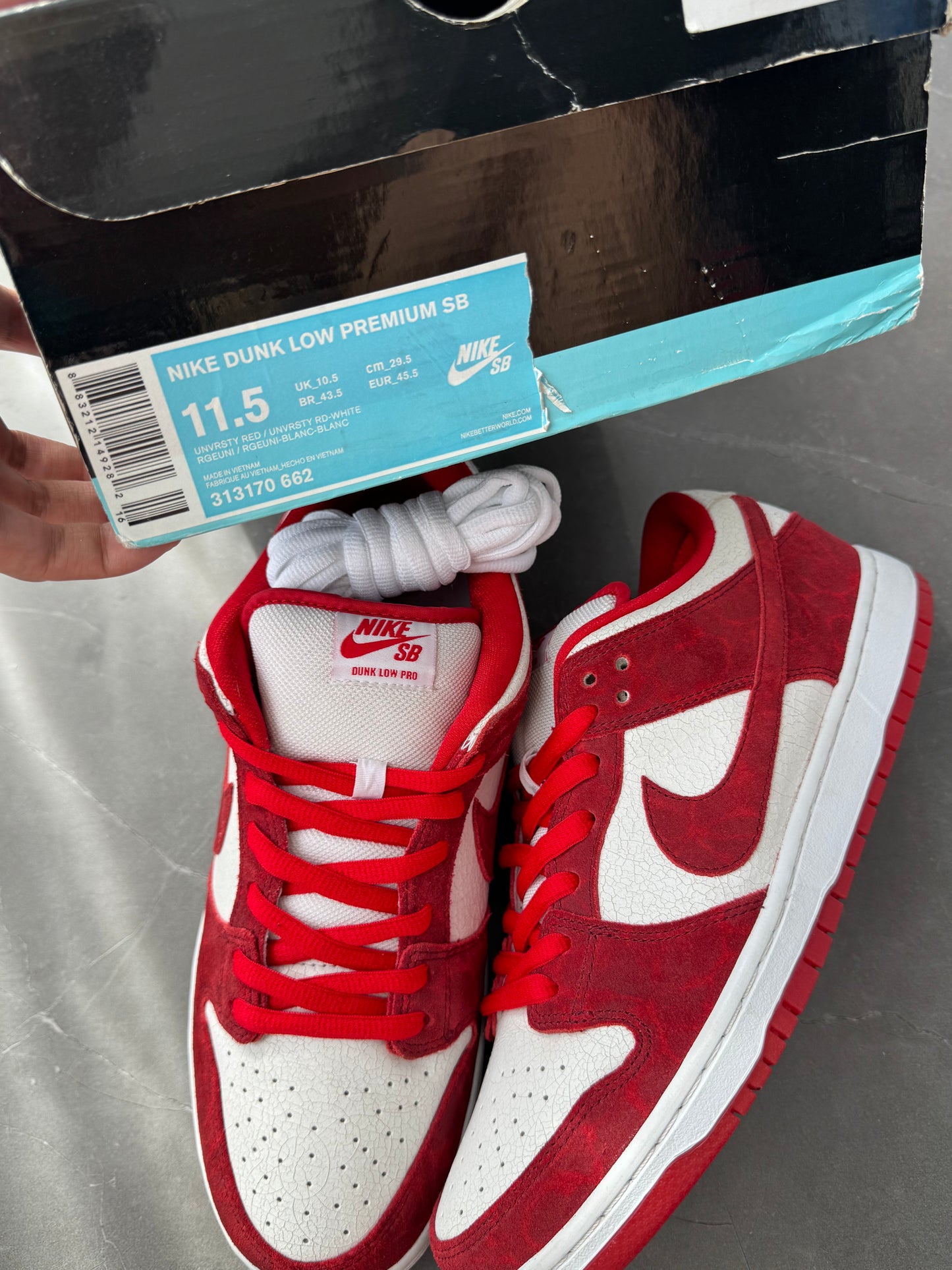 Dunk Low Premium SB Valentines Day 2013