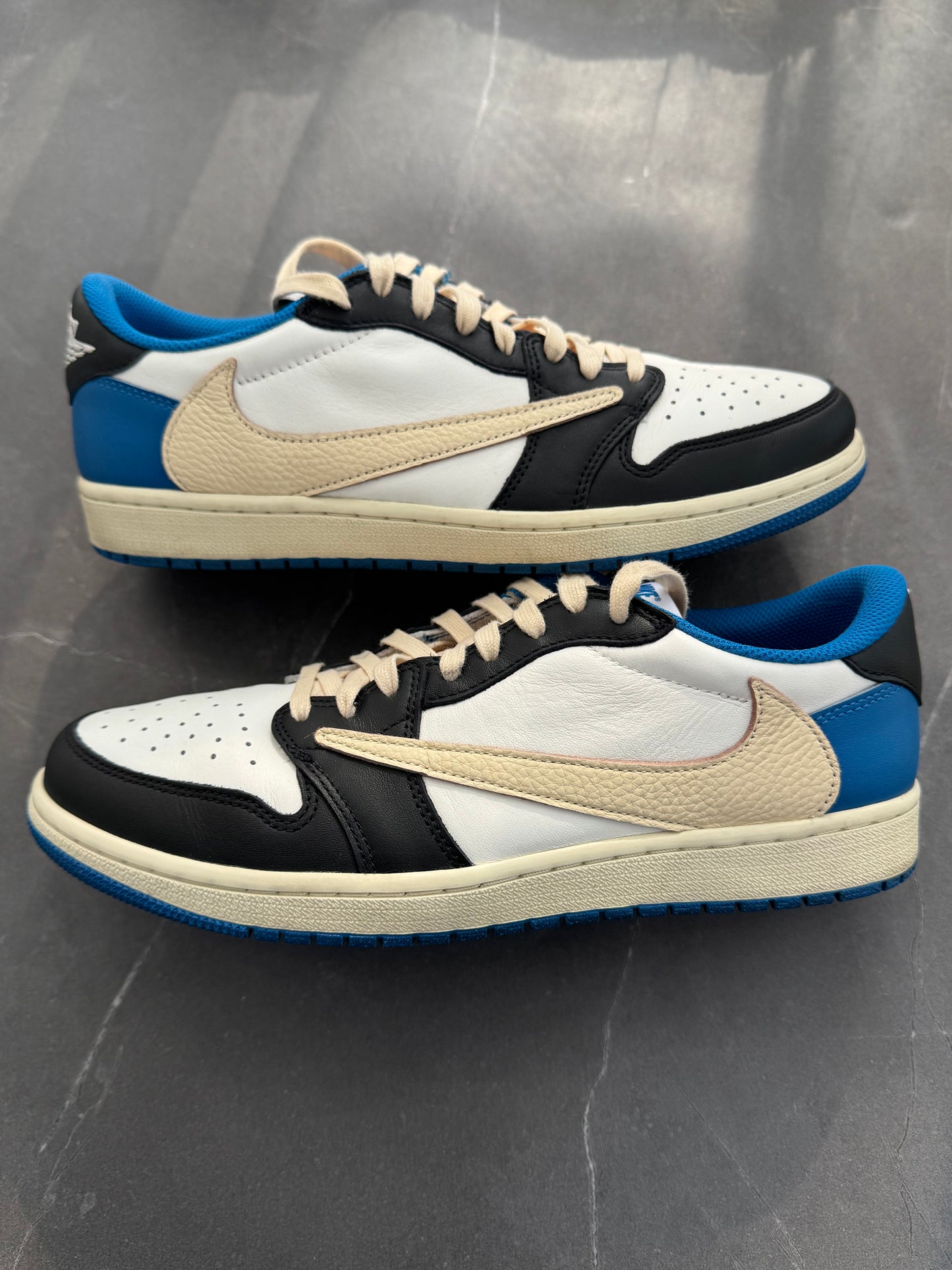 Air Jordan 1 Low Travis Scott Fragment Design US10