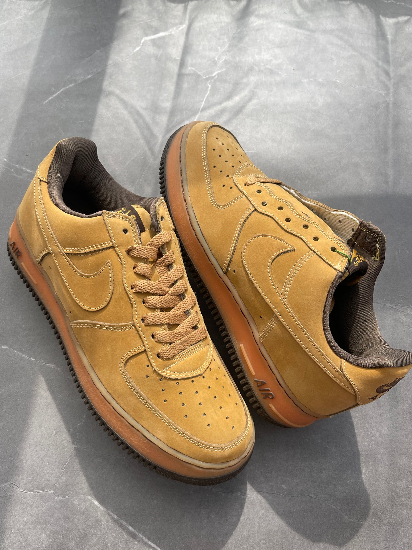 Air Force 1 B Low Wheat 2001