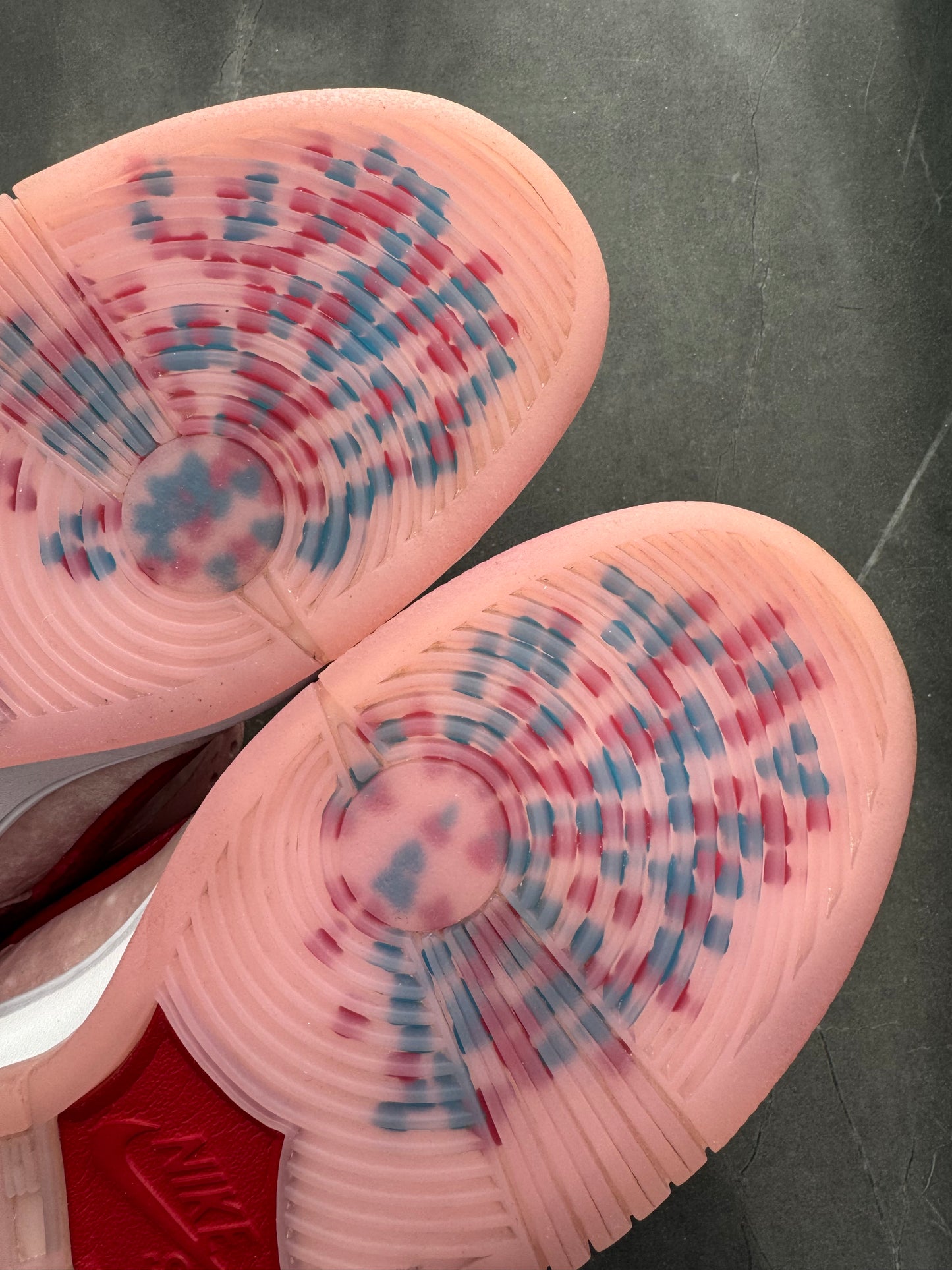 Dunk Low Pro SB Strange Love US9
