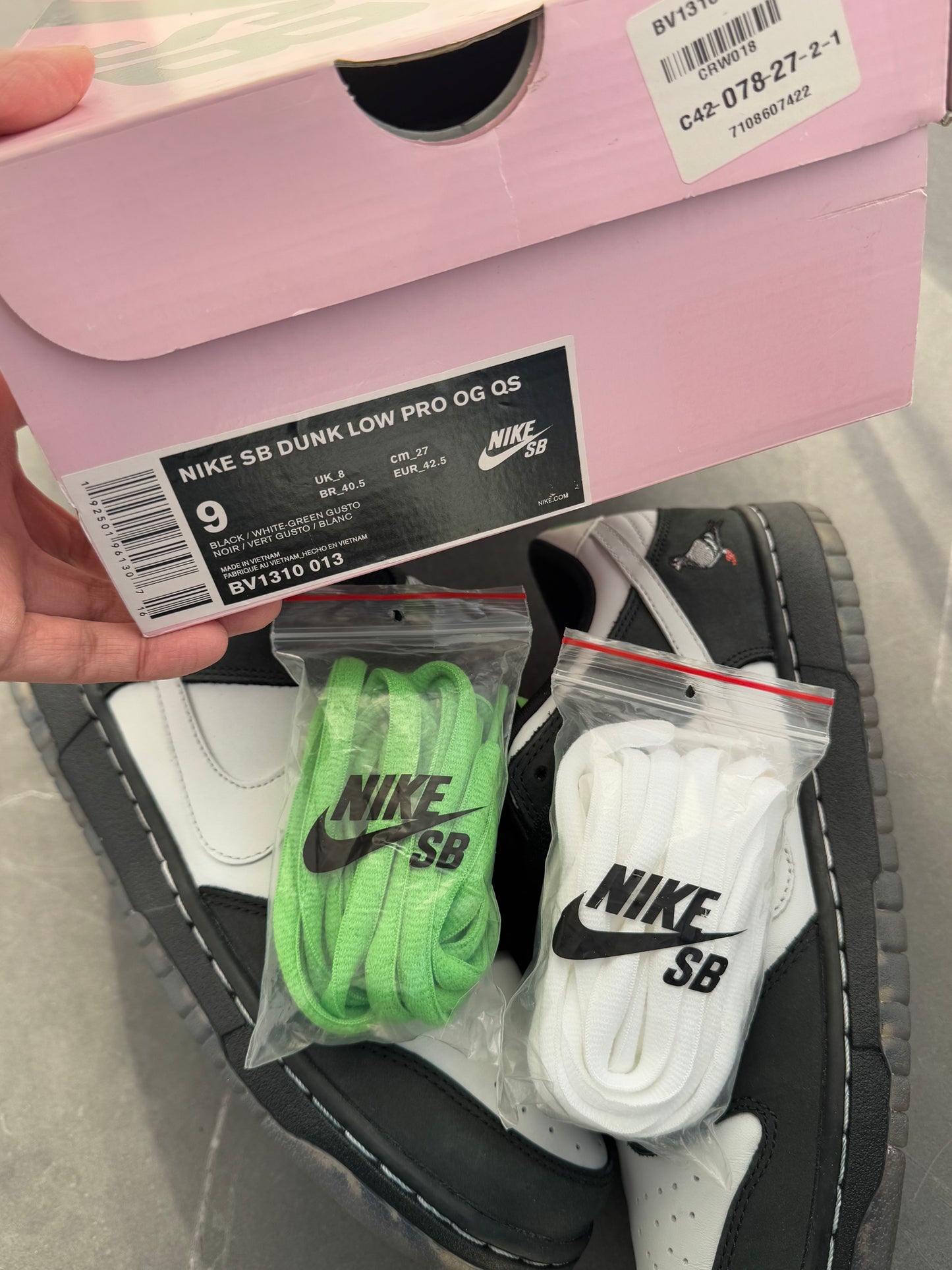 Dunk Low Pro SB Panda Pigeon US9