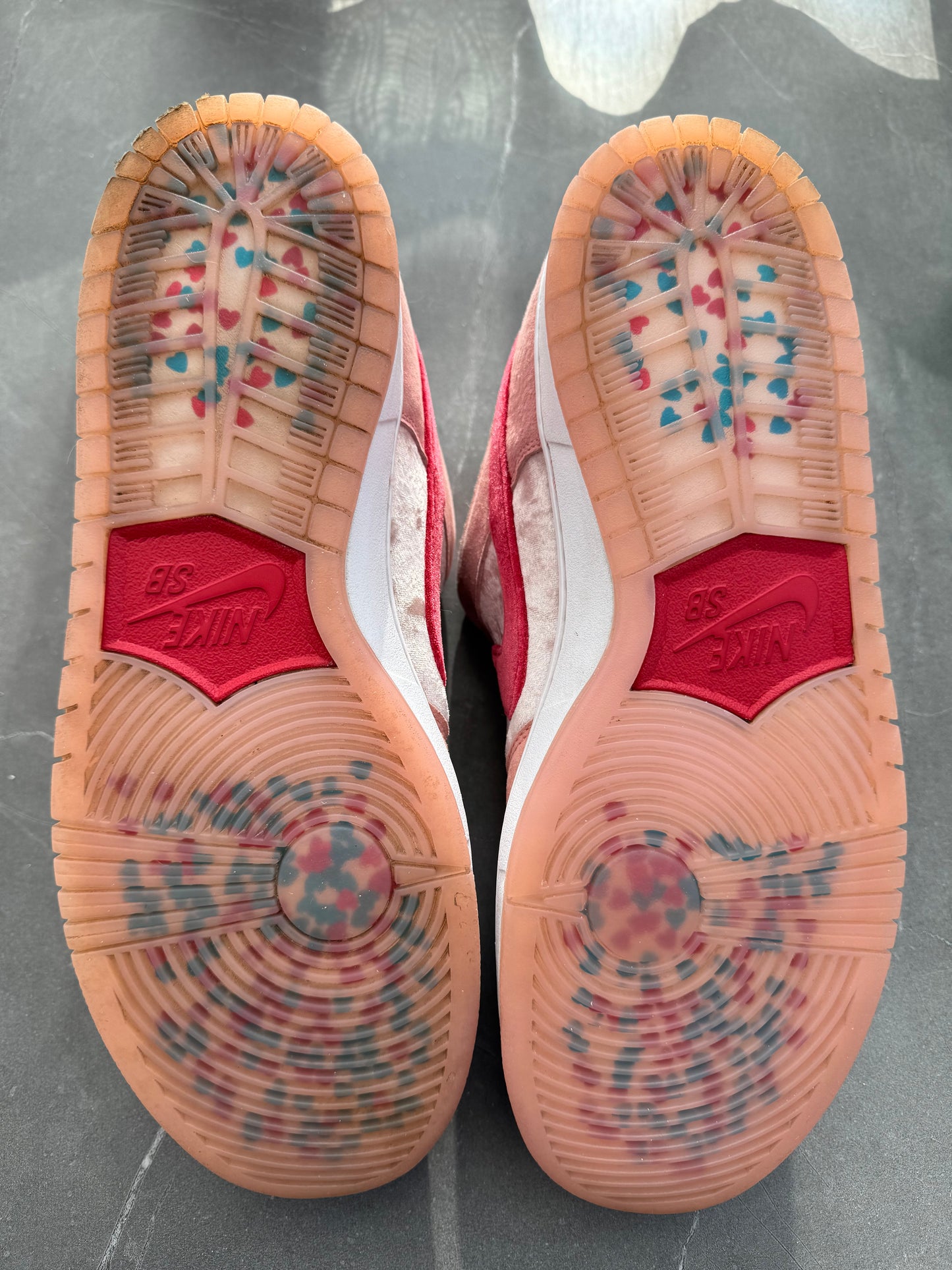 Dunk Low Pro SB Strange Love US12