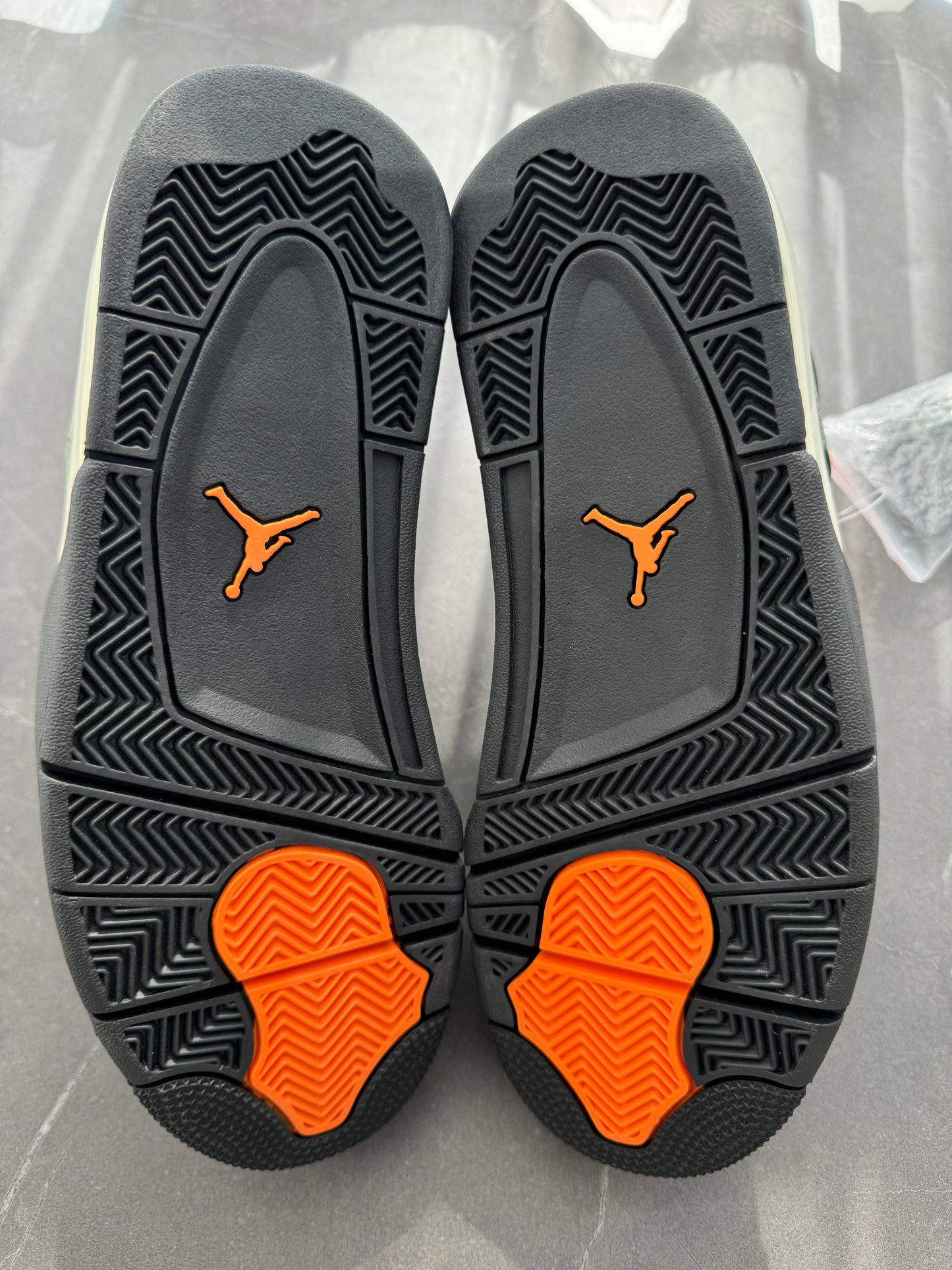 Air Jordan 4 Undefeated 2017