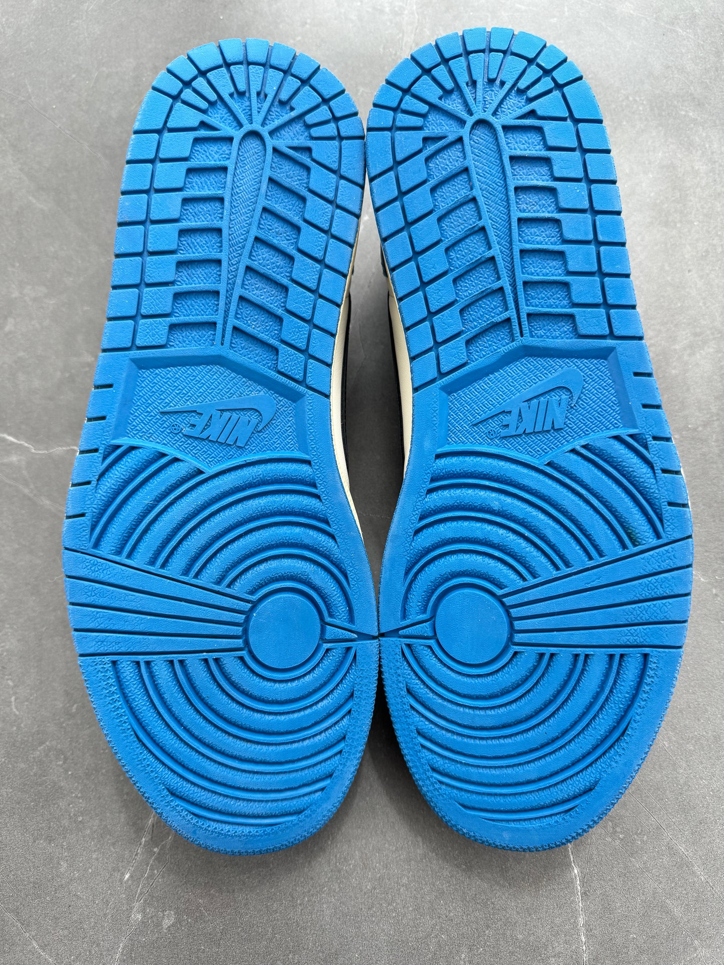 Air Jordan 1 Low Travis Scott Fragment Design US11