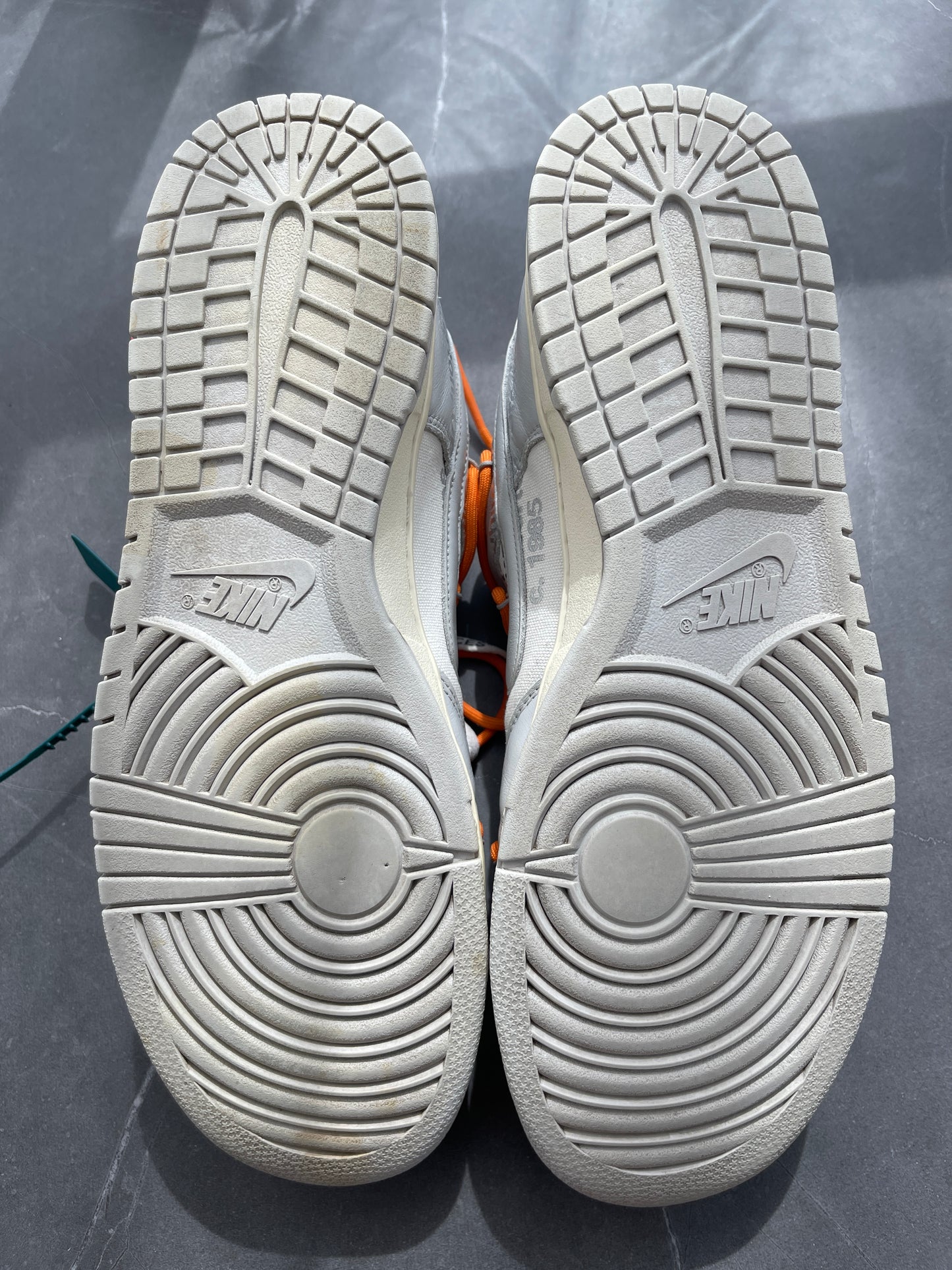 Dunk Low Off-White Lot44