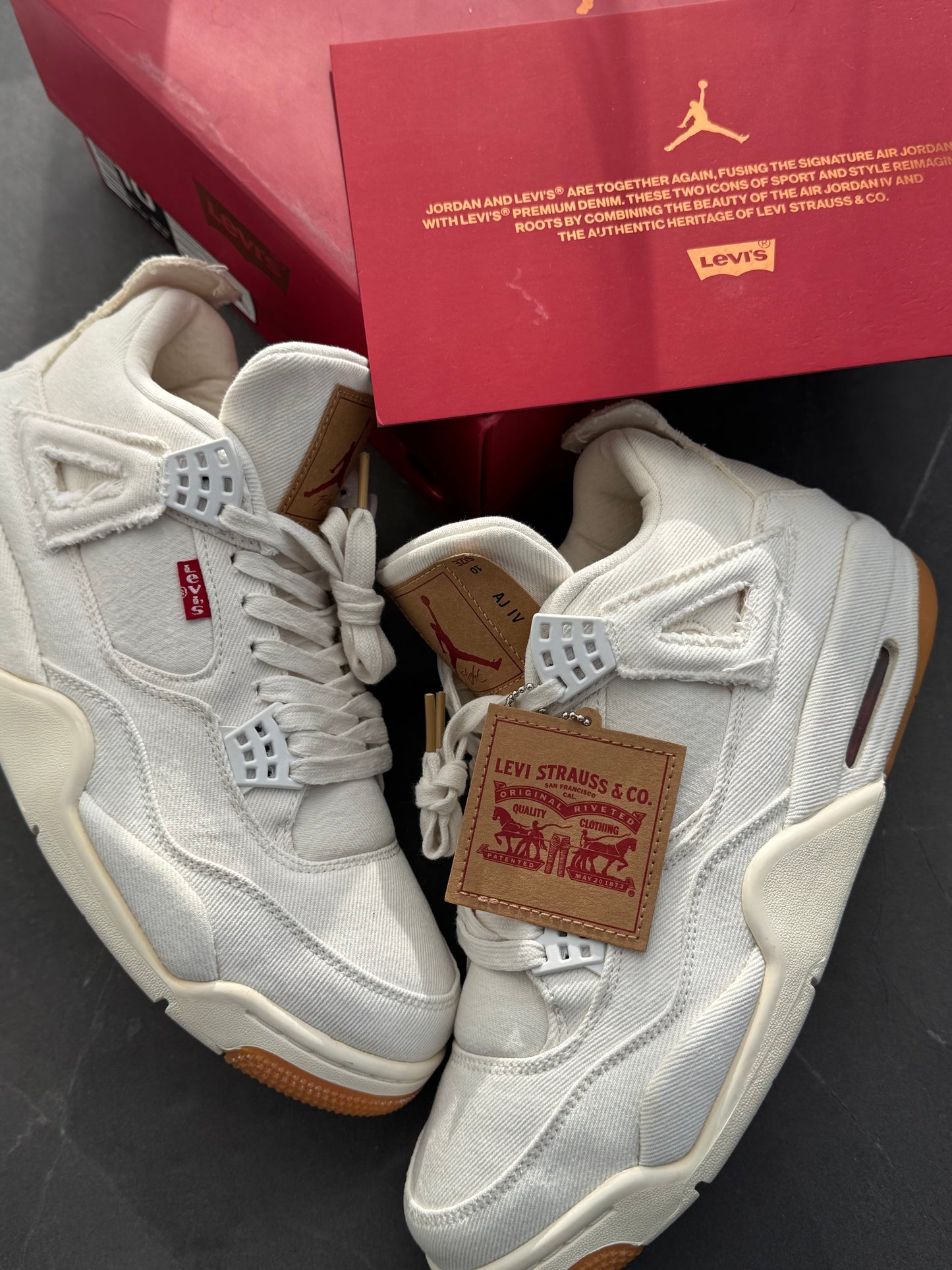 Air Jordan 4 Levis White Denim