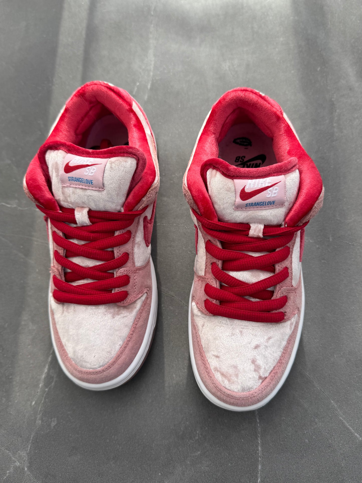 Dunk Low Pro SB Strange Love US5
