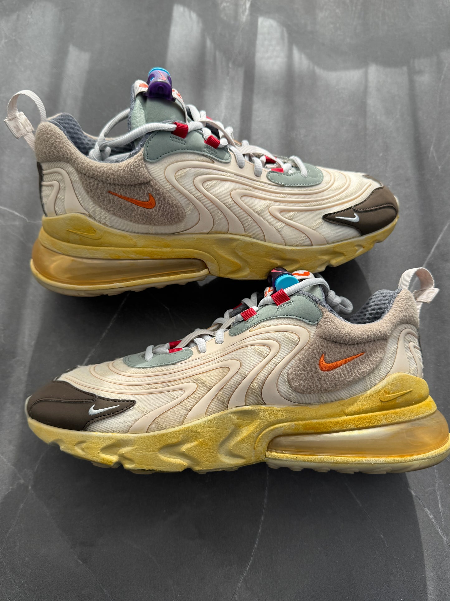 Air Max 270 React ENG Travis Scott Trails