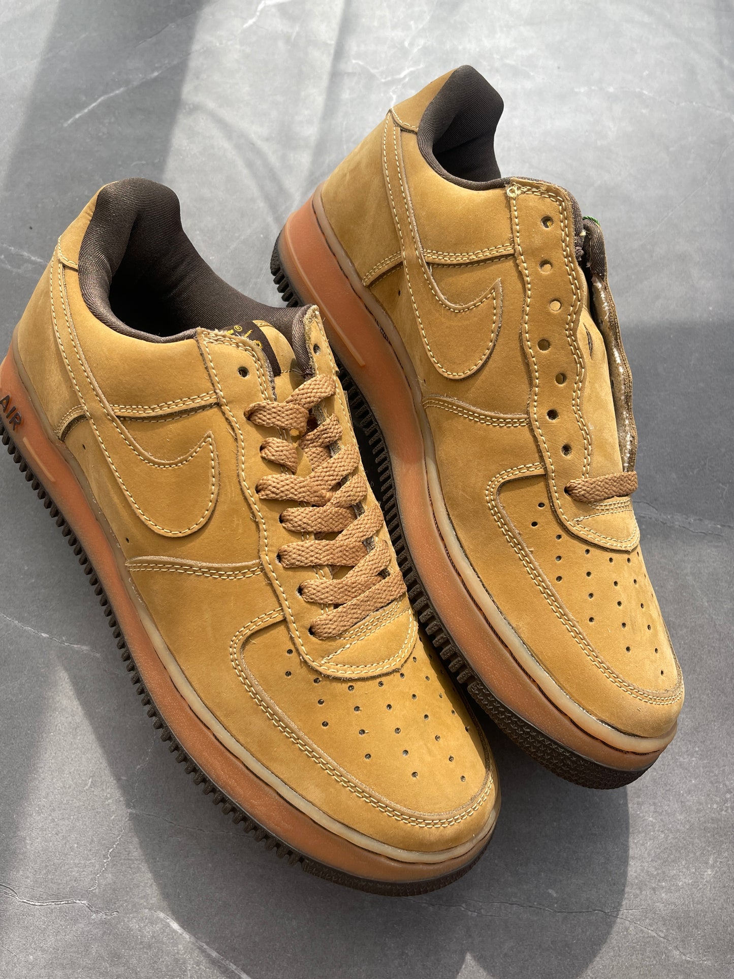 Air Force 1 B Low Wheat 2001