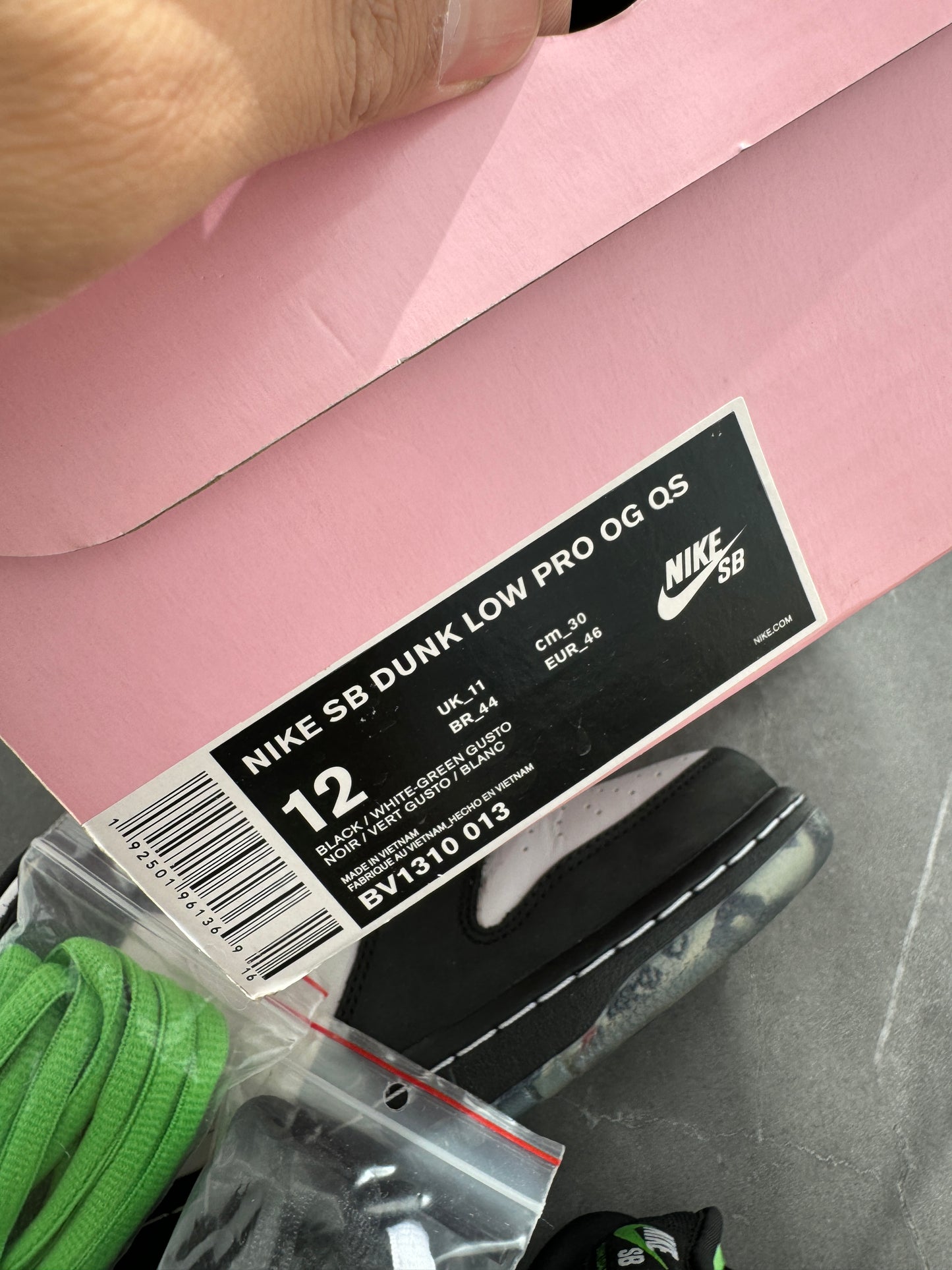 Dunk Low Pro SB Panda Pigeon US12