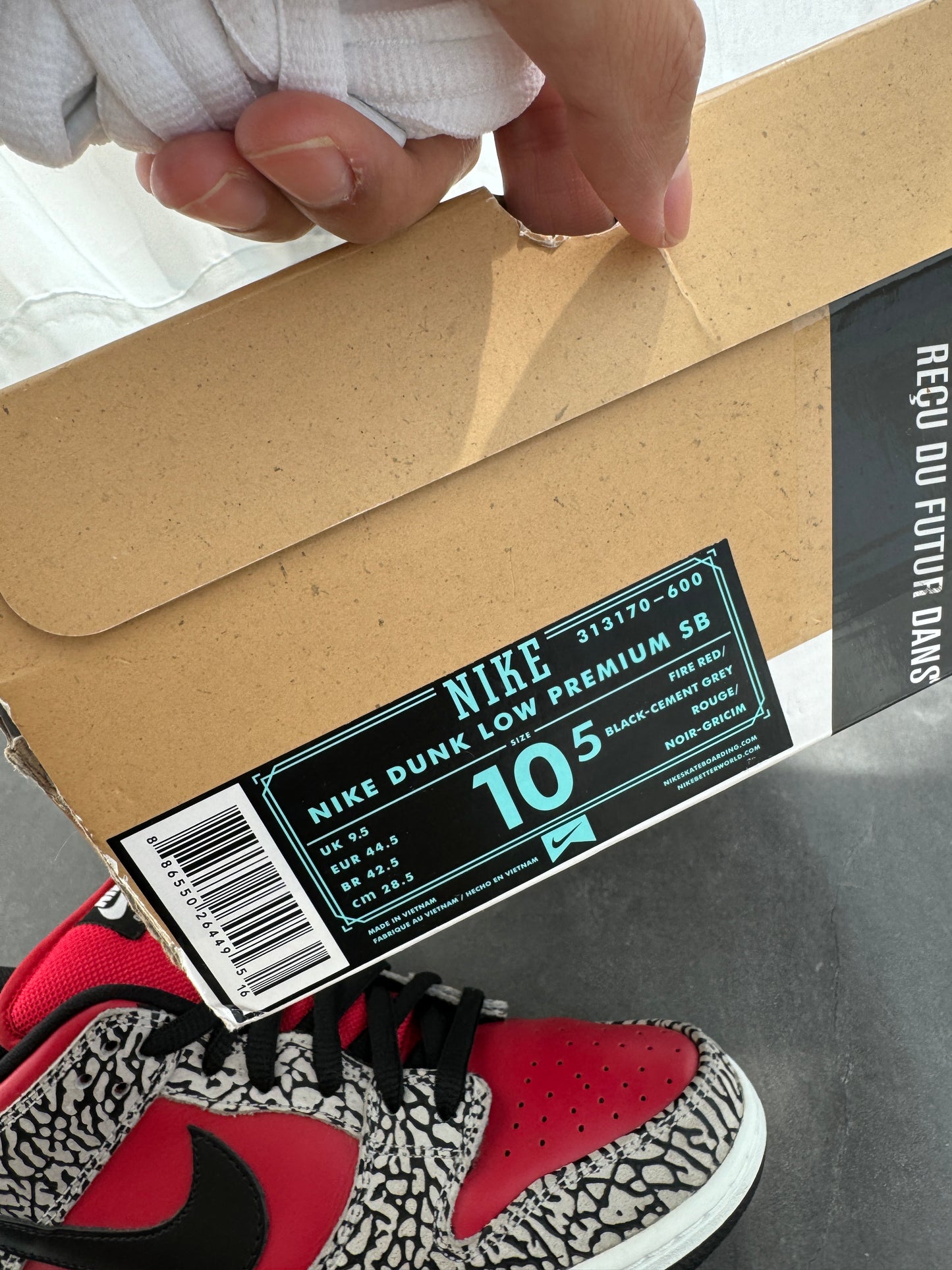 Dunk Low Premium SB Supreme Red Cement 2012 US10.5