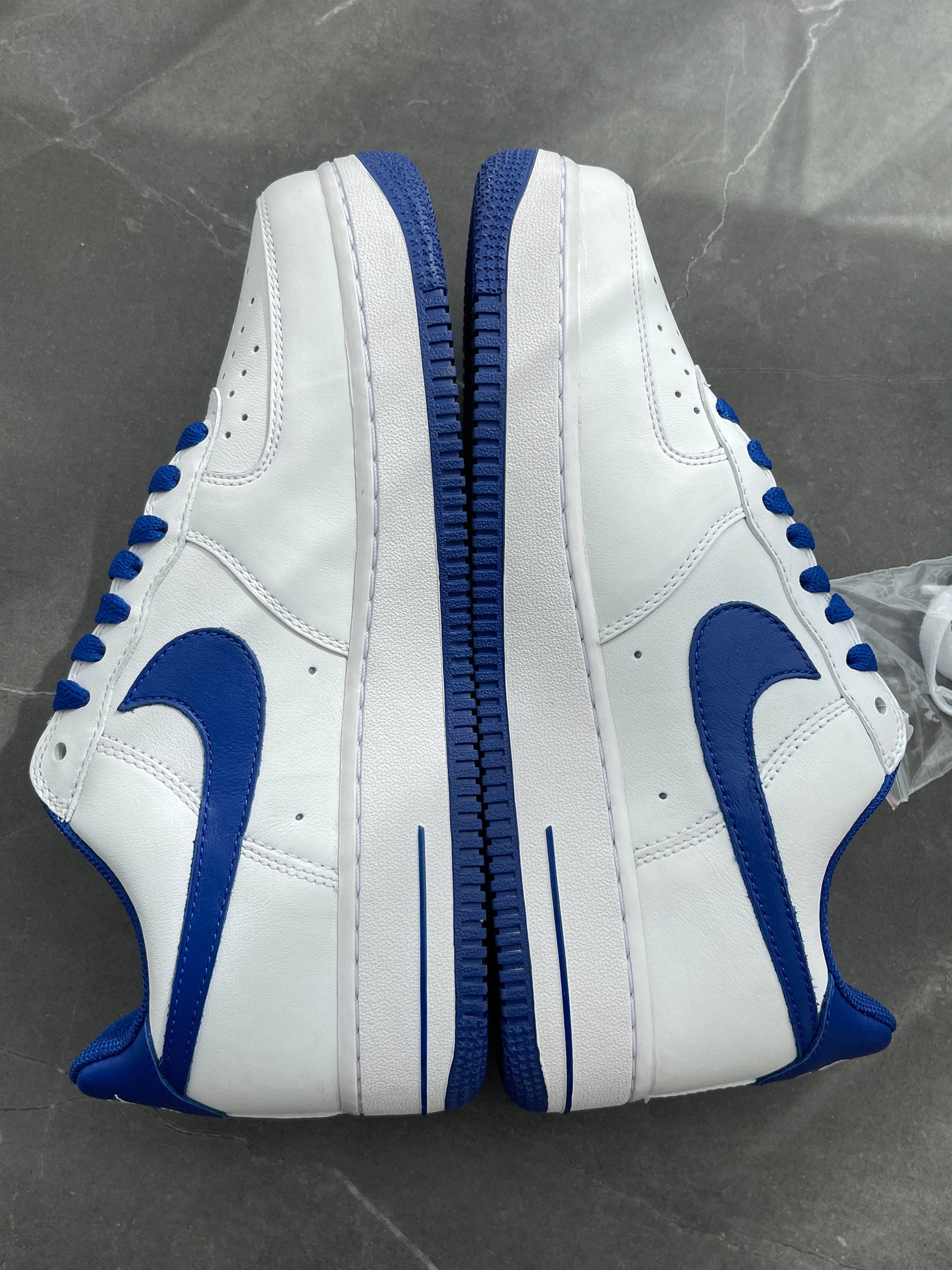 Air Force 1 Low LA Los Angeles Friends & Family Sample