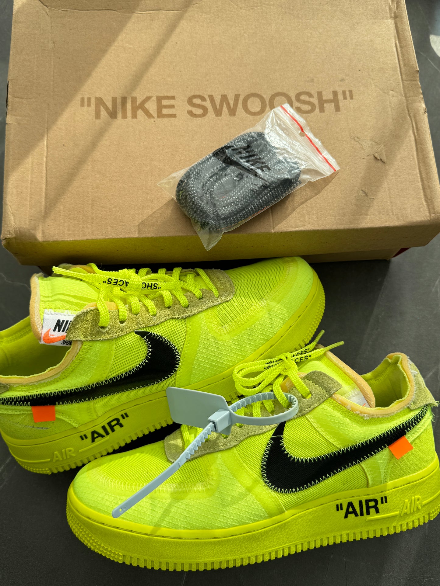Air Force 1 Low Off-White Volt US9