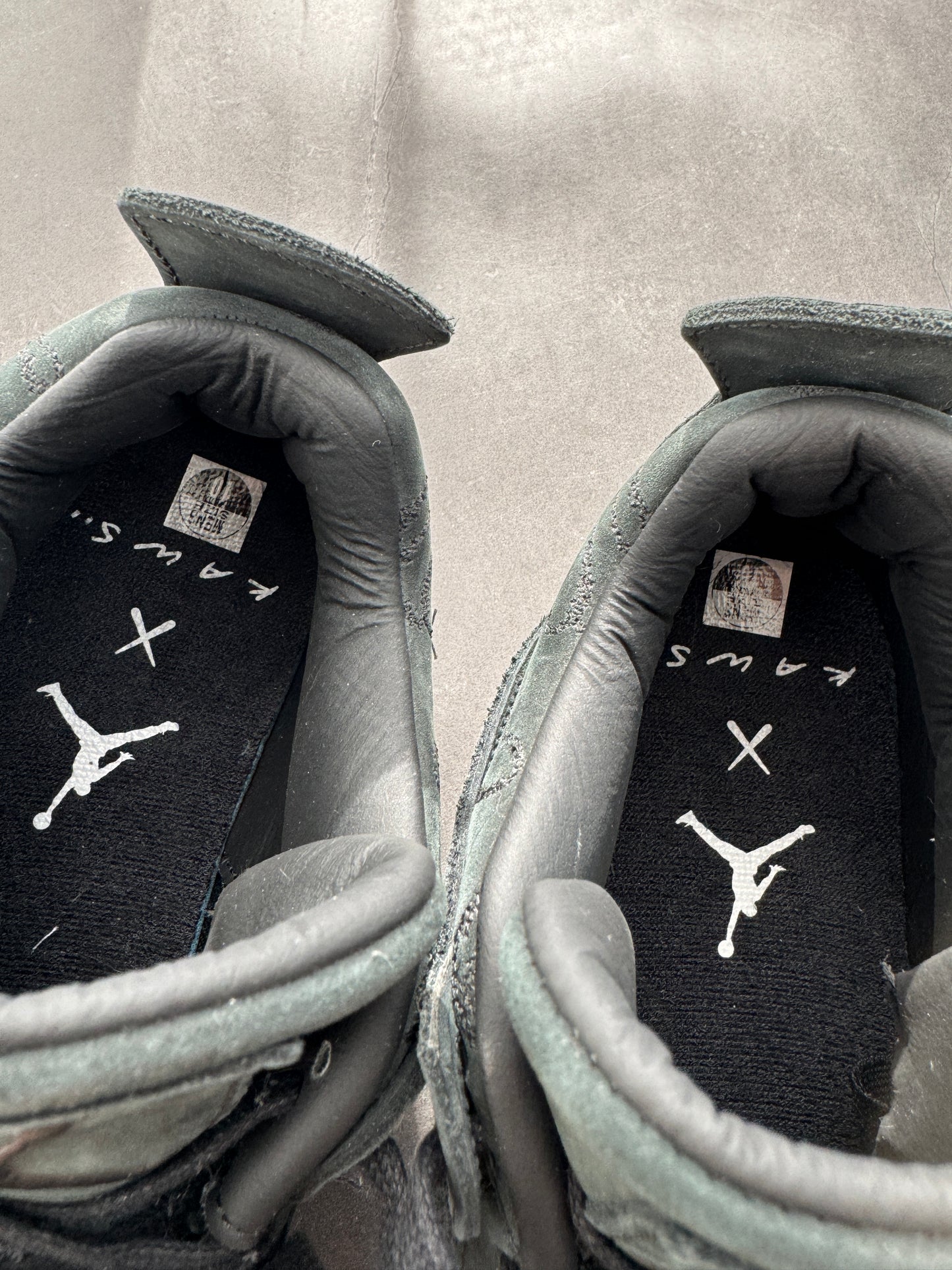 Air Jordan 4 Kaws Black US10