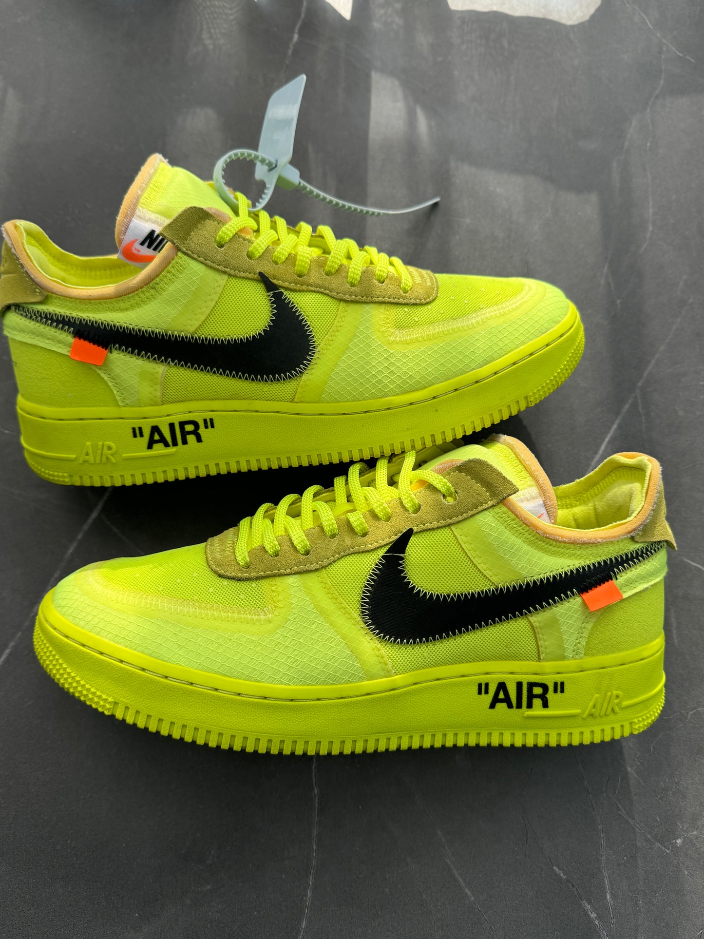 Air Force 1 Low Off-White Volt US9.5