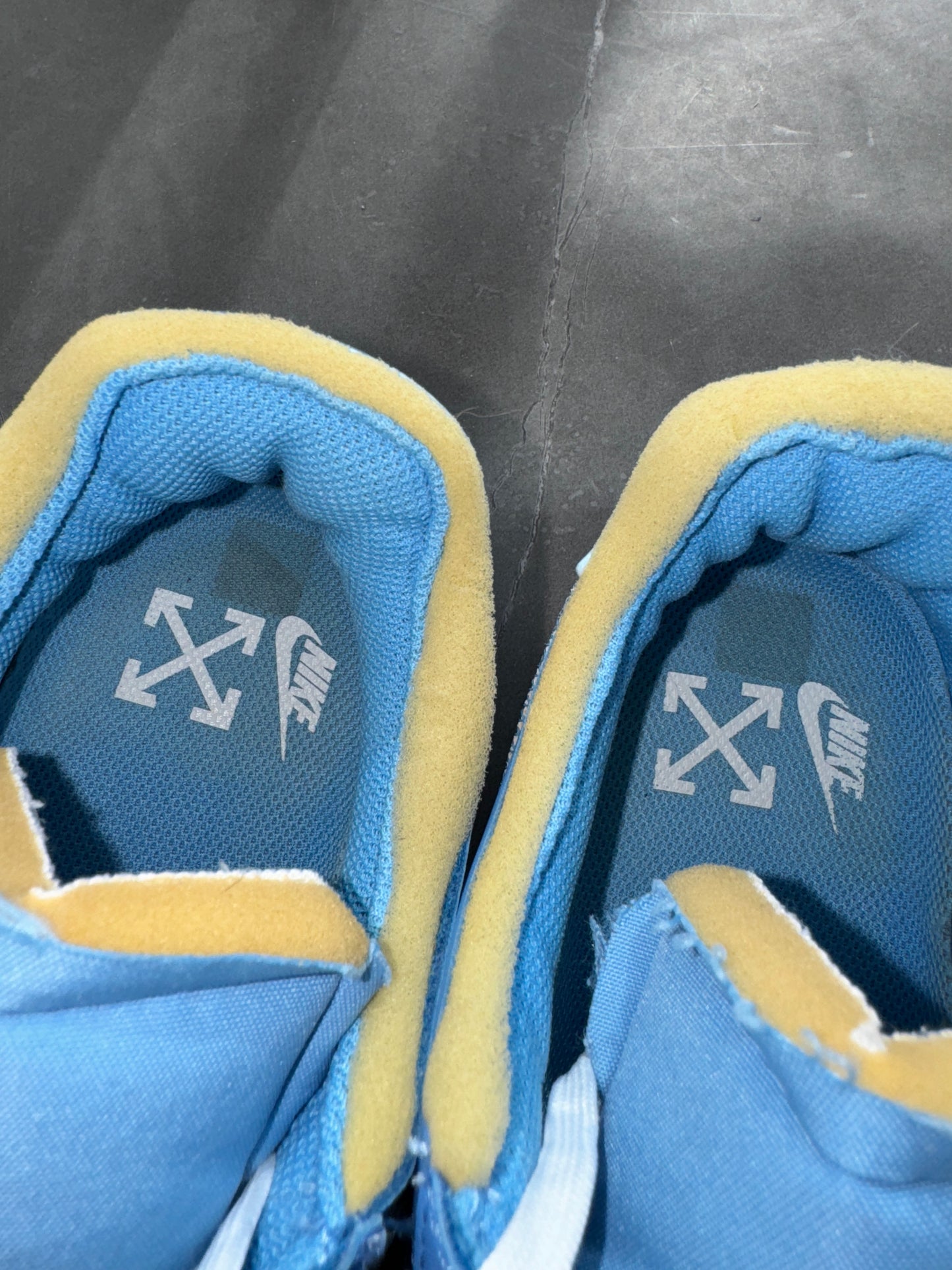 Air Force 1 Low Off-White University Blue MCA US12
