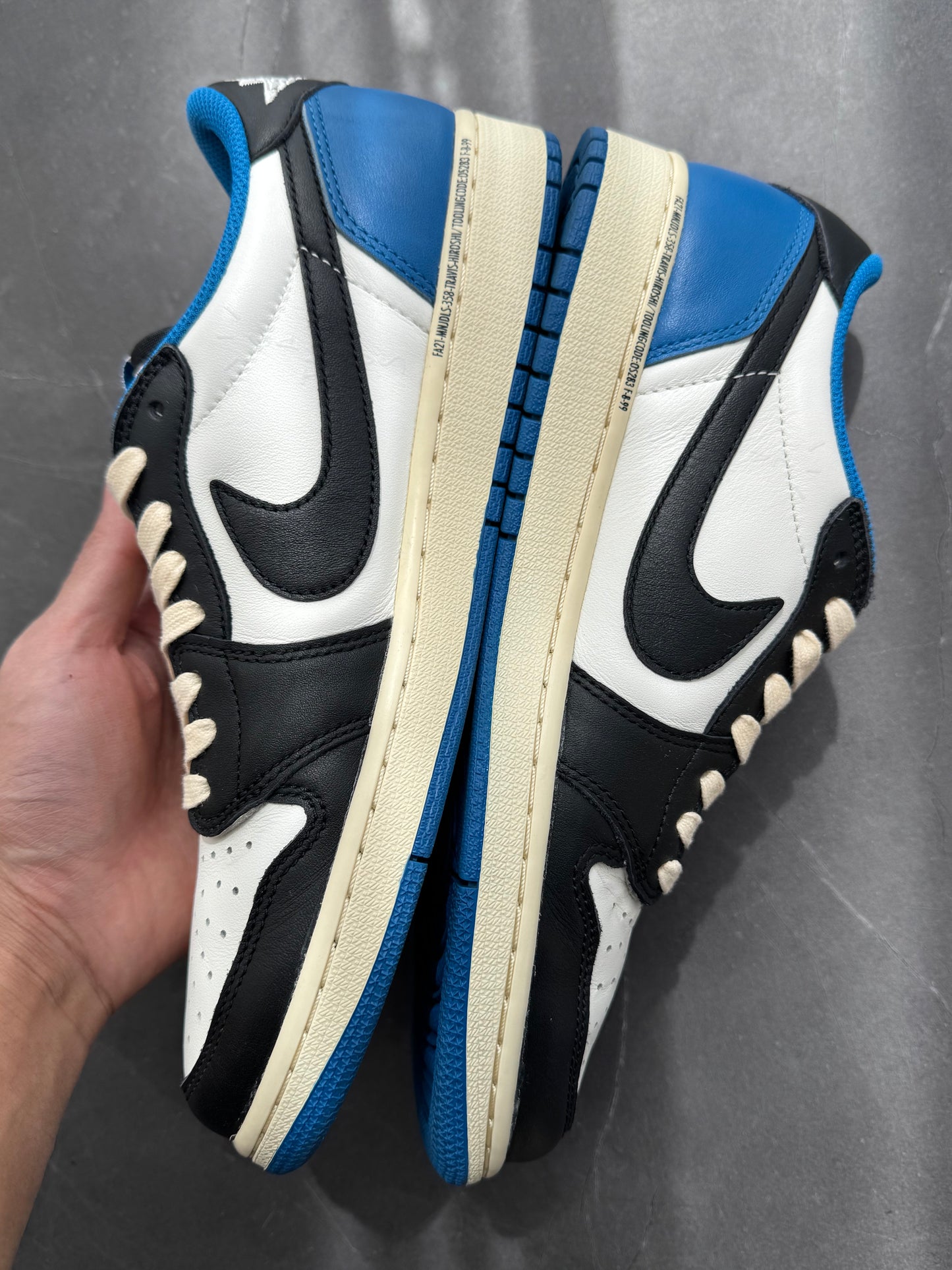 Air Jordan 1 Low Travis Scott Fragment Design US9.5