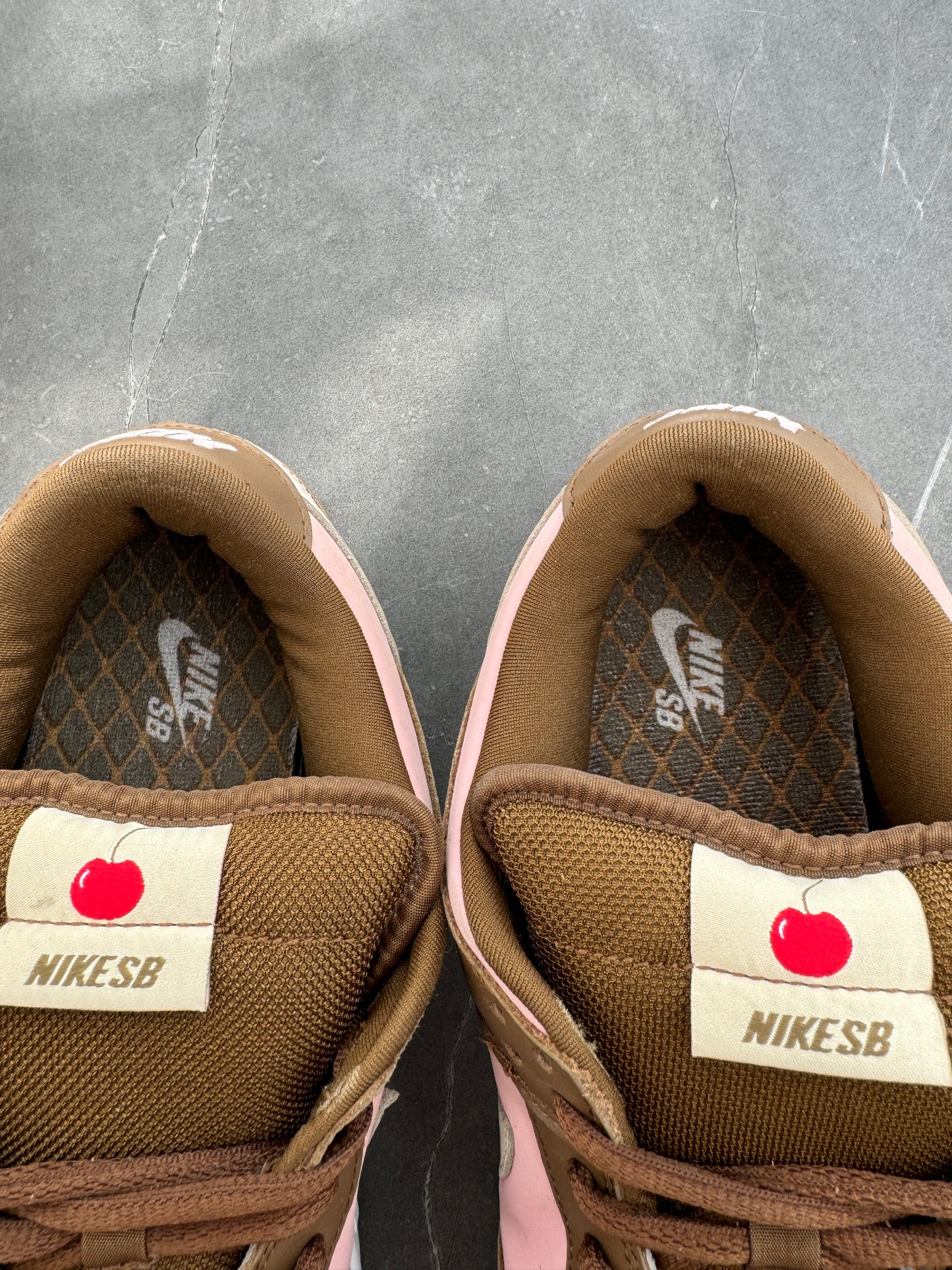 Dunk Low Pro SB Stussy Cherry 2005 US13