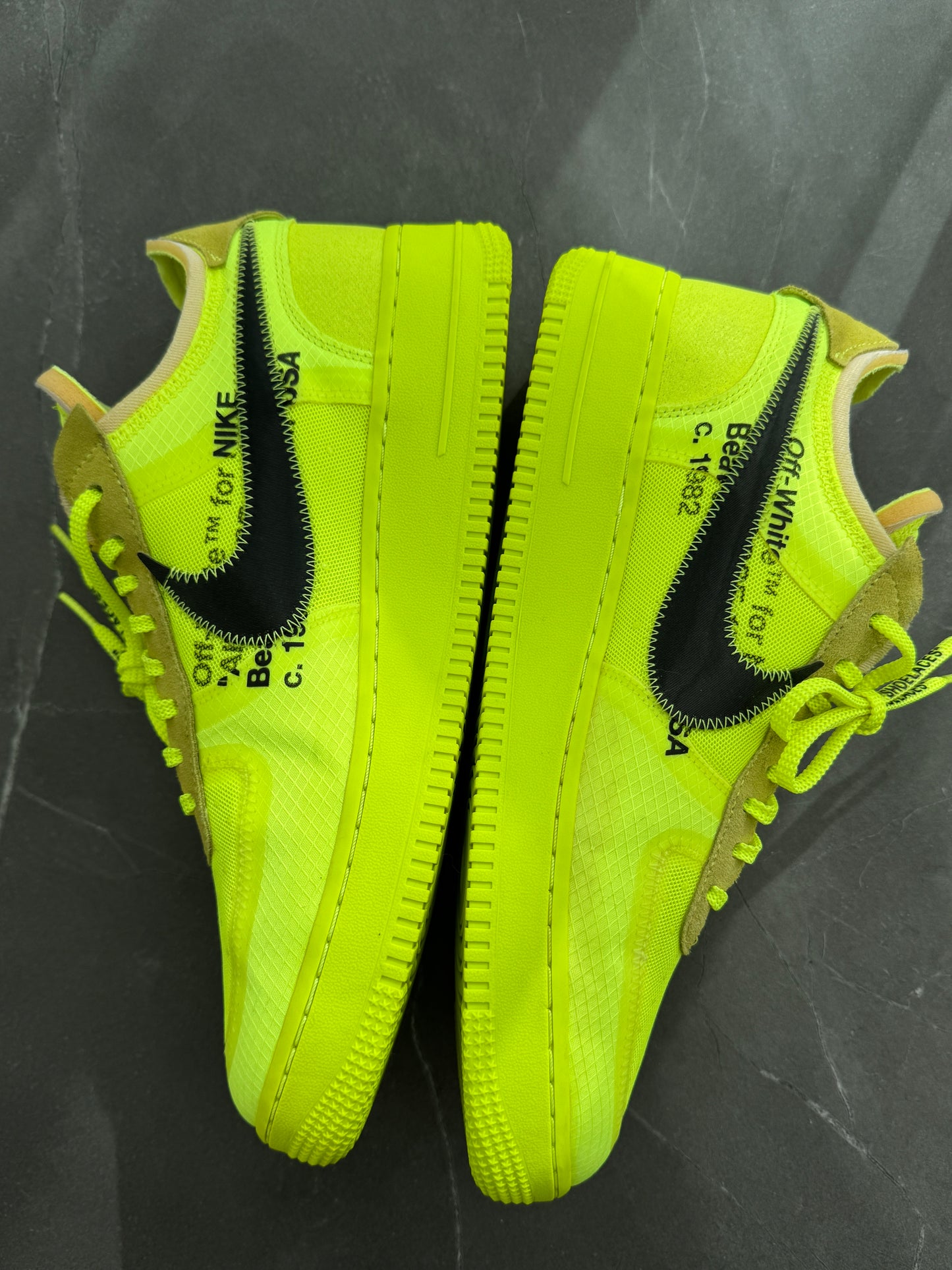 Air Force 1 Low Off-White Volt