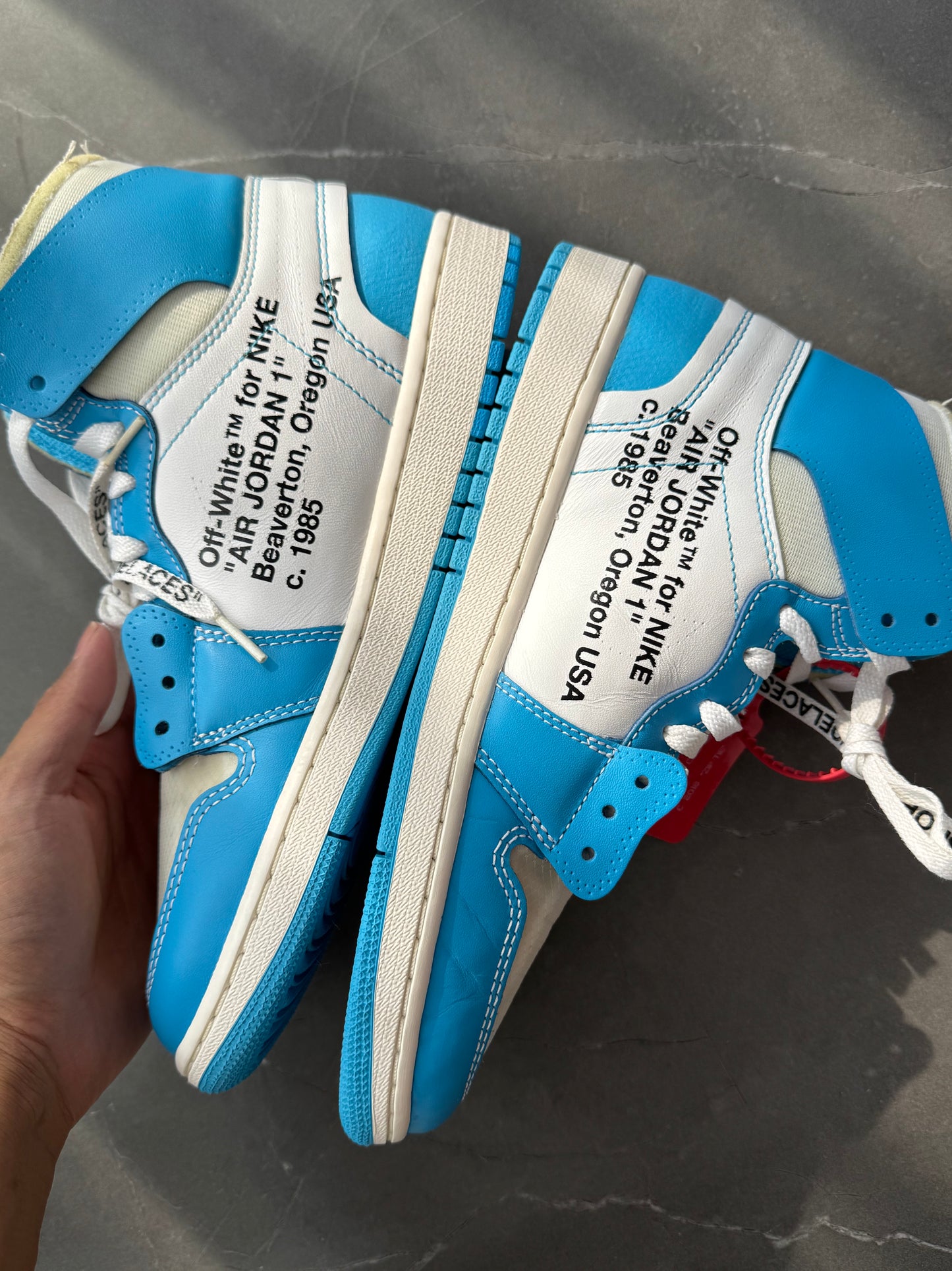 Air Jordan 1 High Off-White University Blue