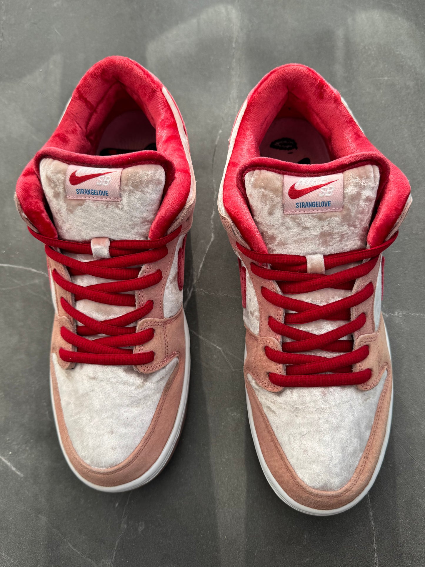 Dunk Low Pro SB Strange Love US12
