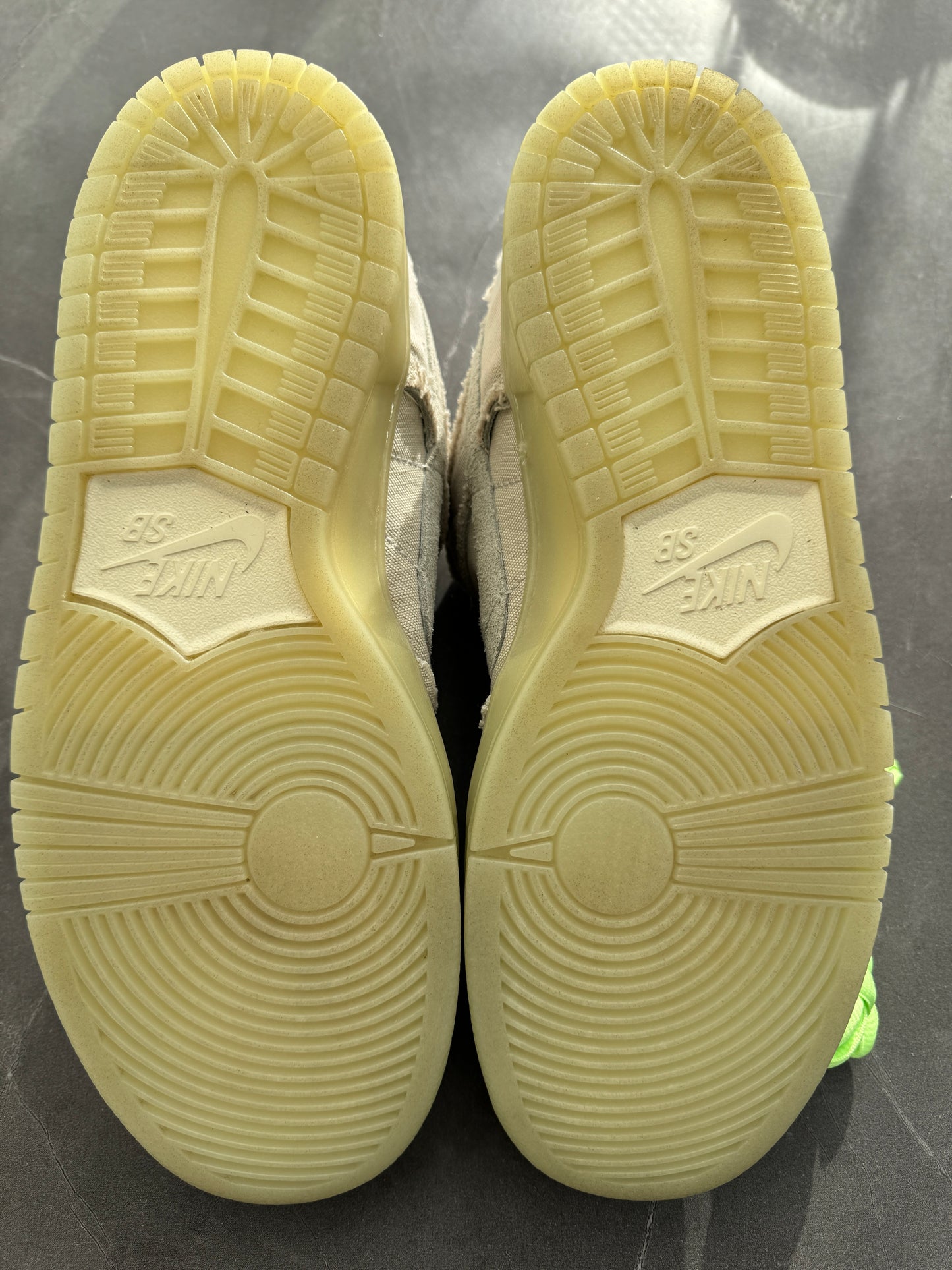 1️⃣3️⃣ Dunk Low Pro SB Mummy US10.5