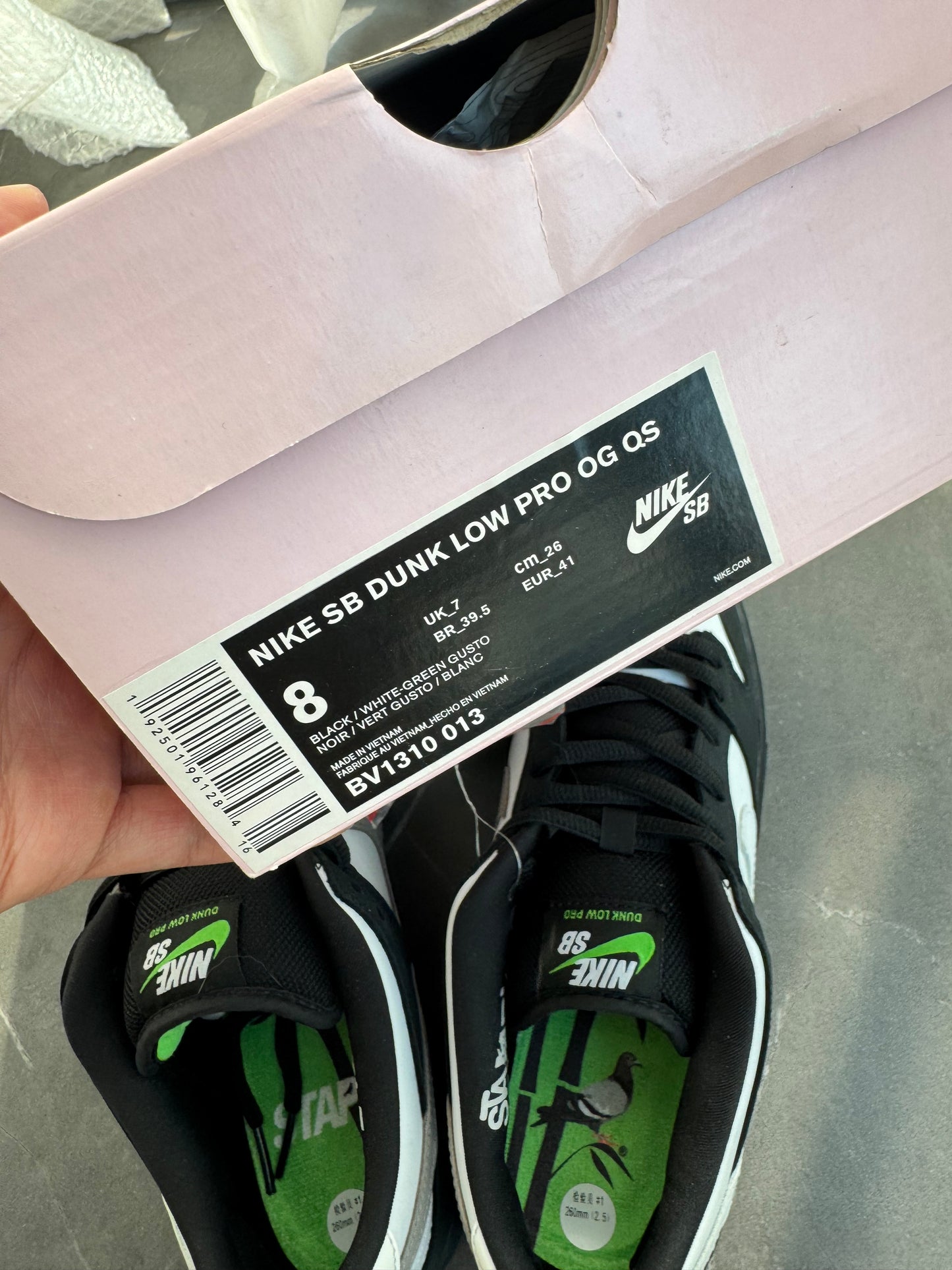 Dunk Low Pro SB Panda Pigeon US8