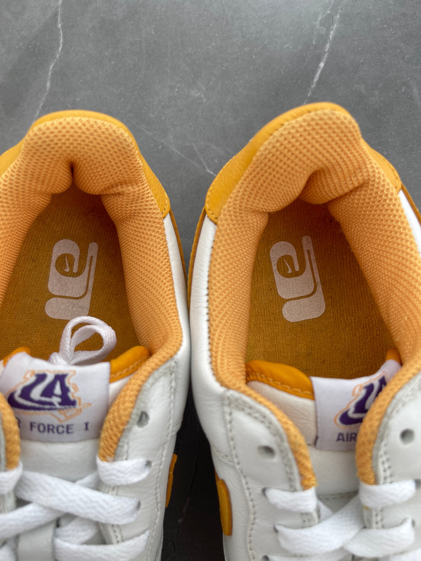 Air Force 1 Low "LA2" from 2002