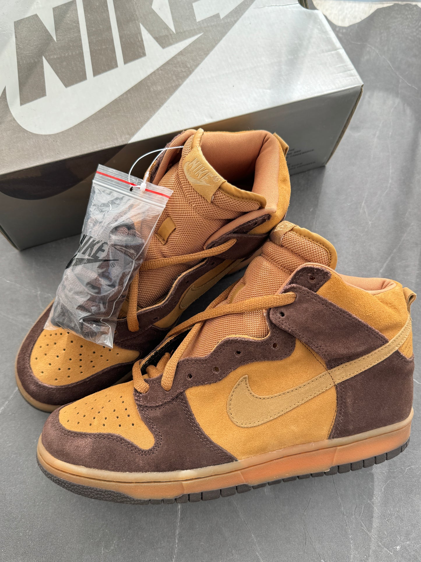 Dunk High Pro SB Brown Pack 2003