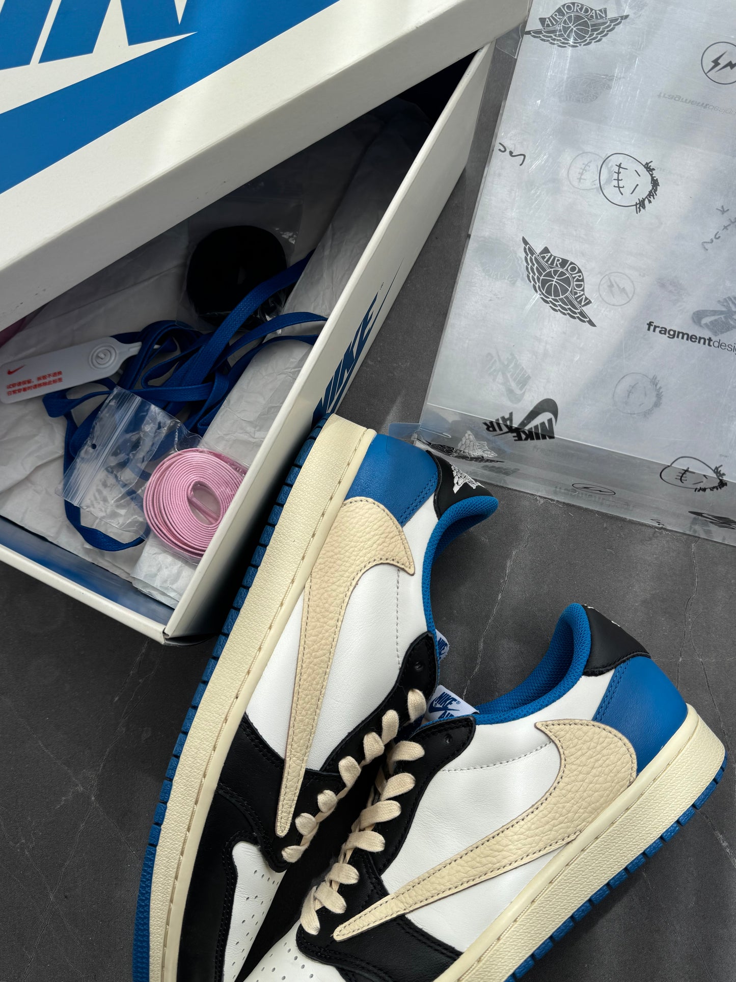 Air Jordan 1 Low Travis Scott Fragment Design US9.5