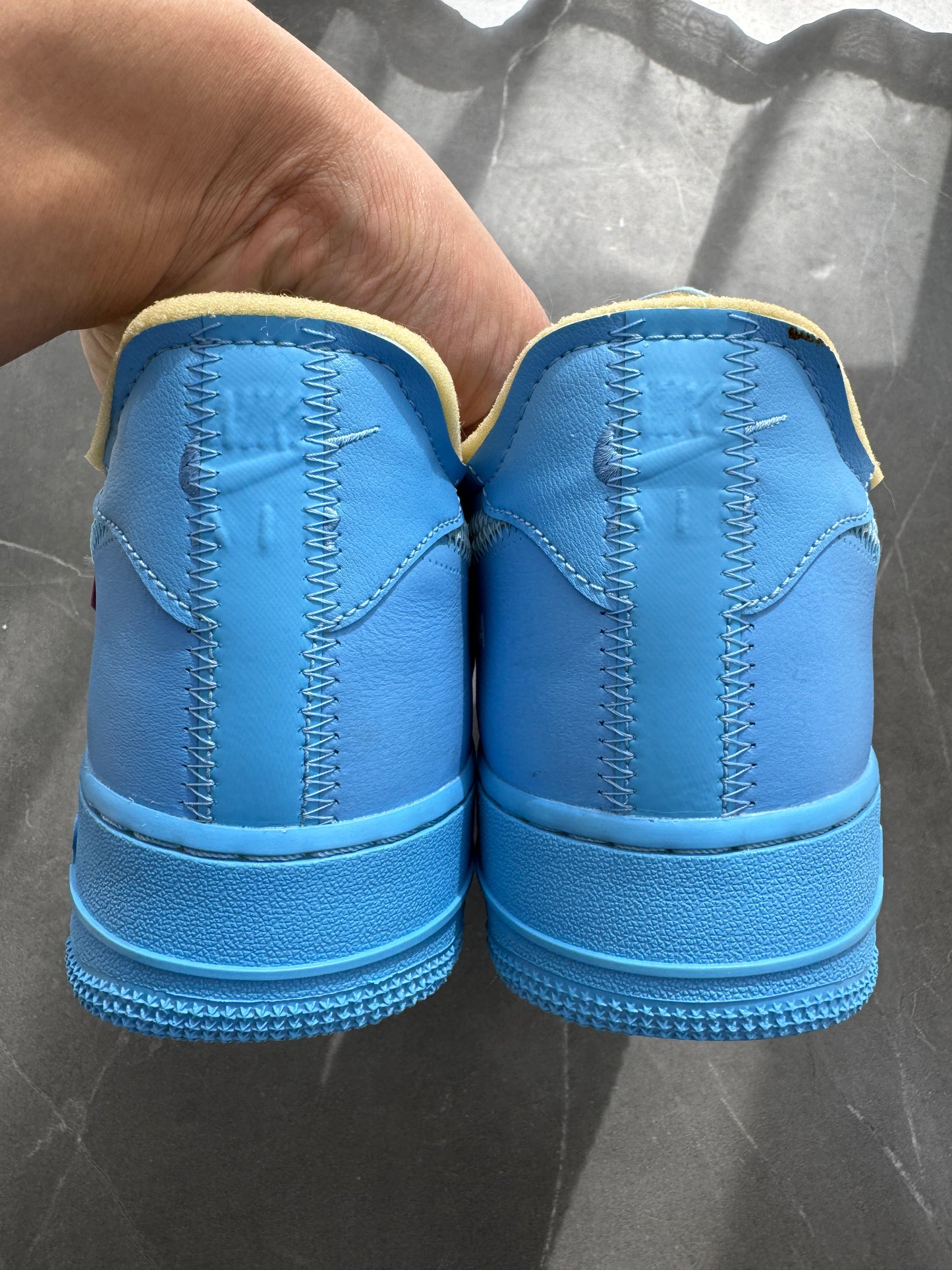 Air Force 1 Low Off-White University Blue MCA US12