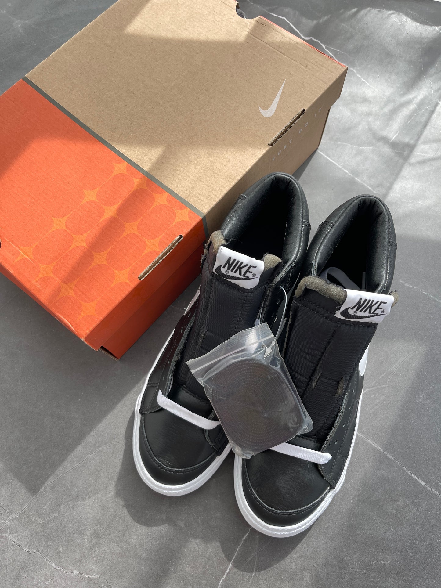 Nike Blazer Mid OG Black White 2003