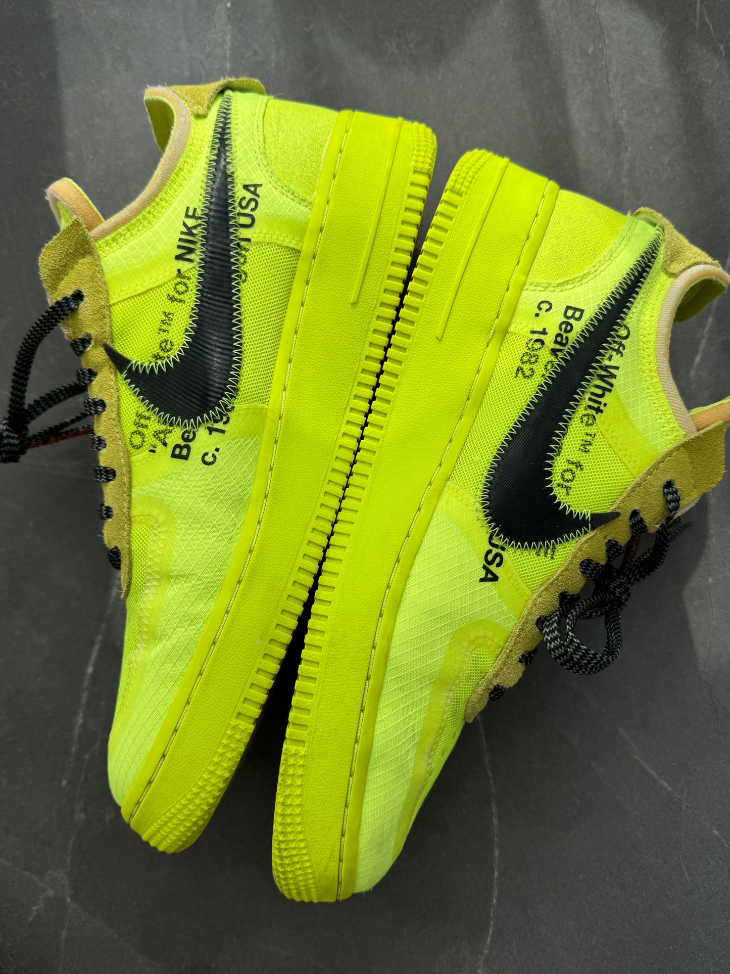 Air Force 1 Low Off-White Volt US9.5