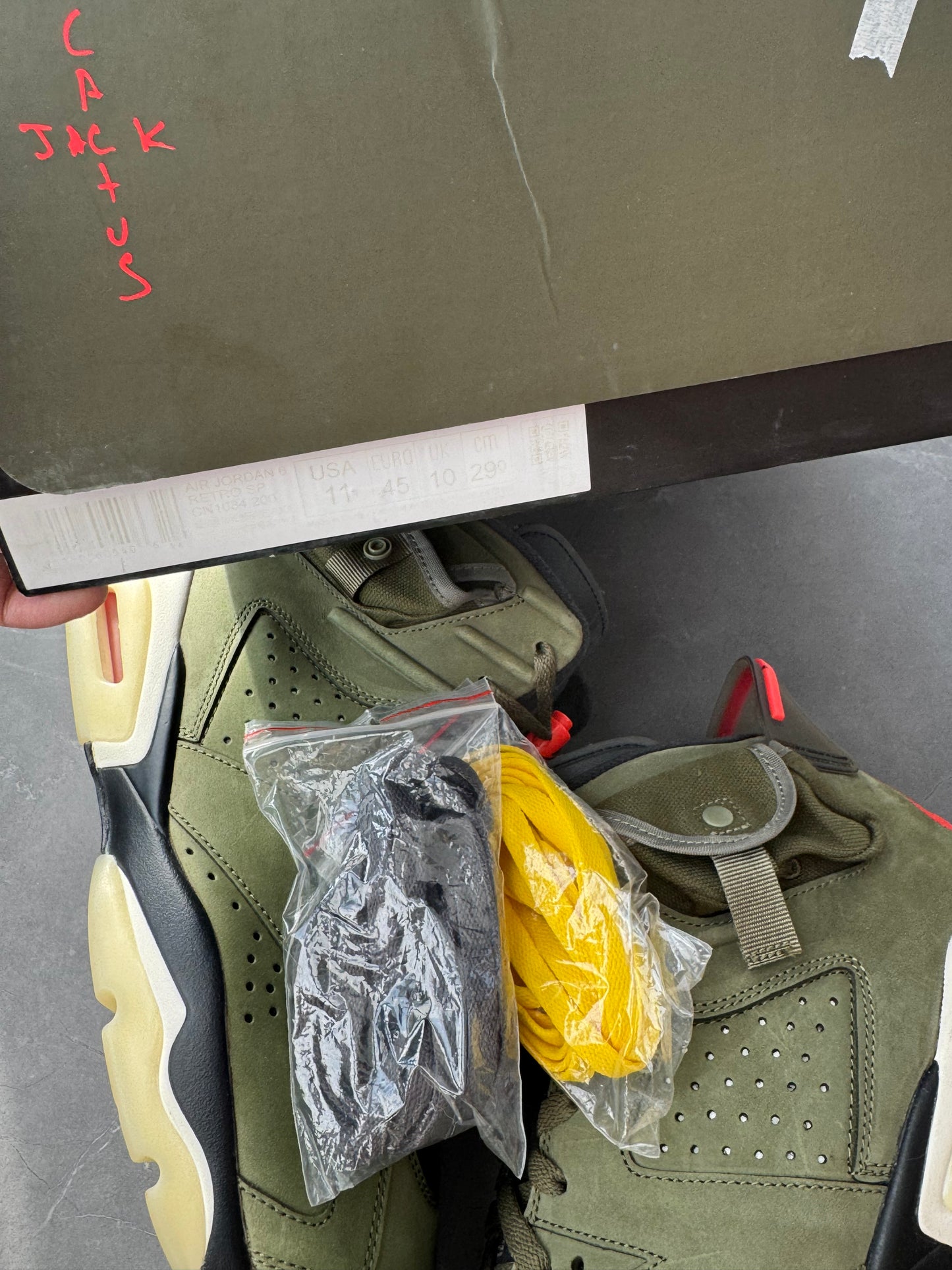 Air Jordan 6 Travis Scott Olive US11