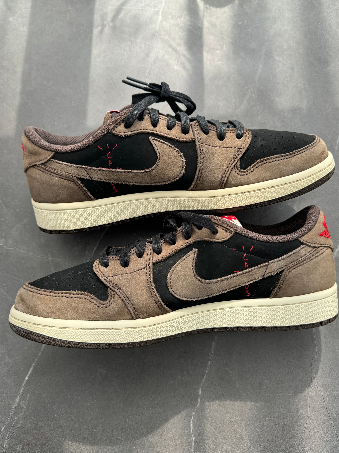 Air Jordan 1 Low Travis Scott Mocha US9