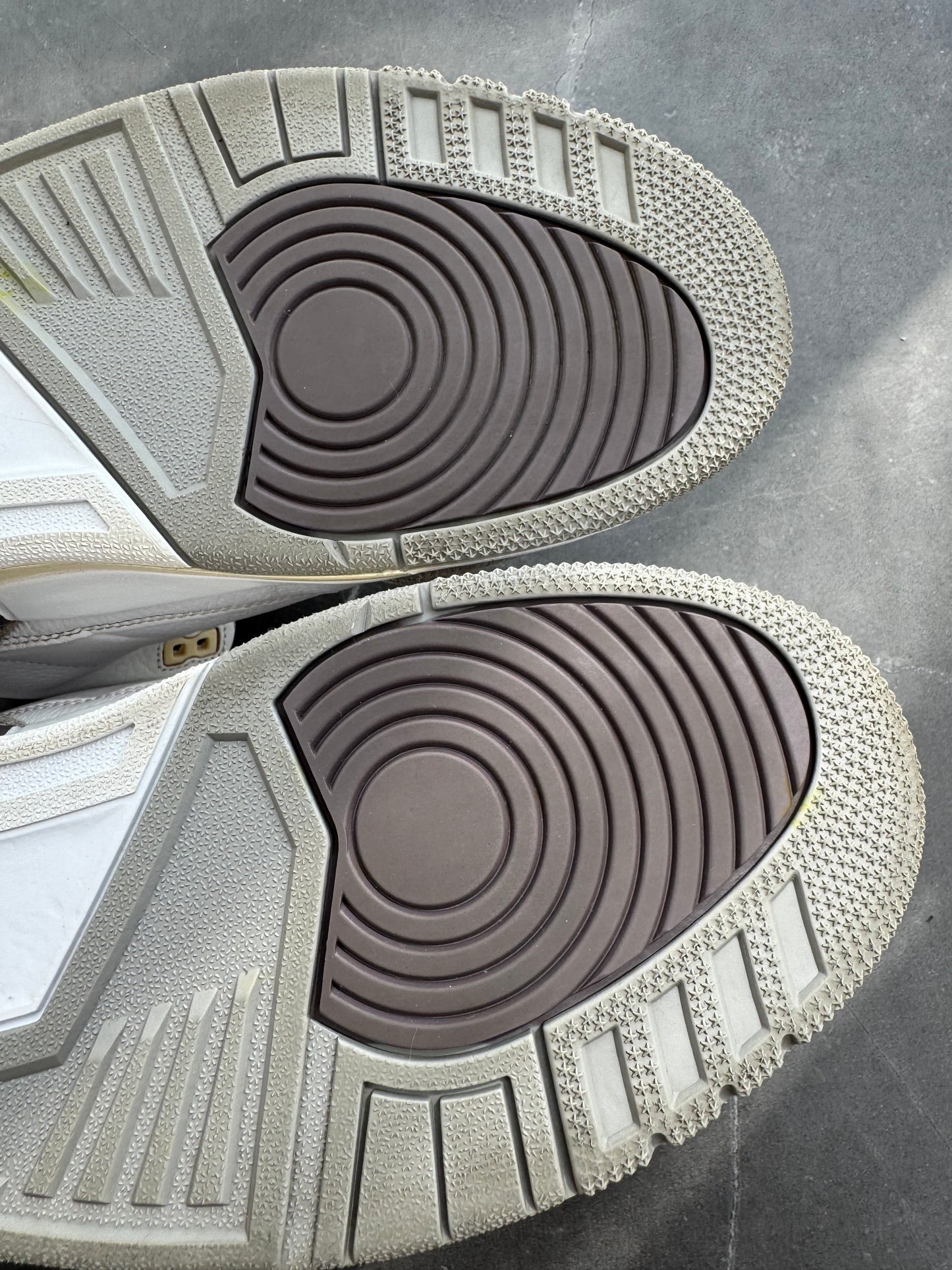 Air Jordan 3 A Ma Maniere