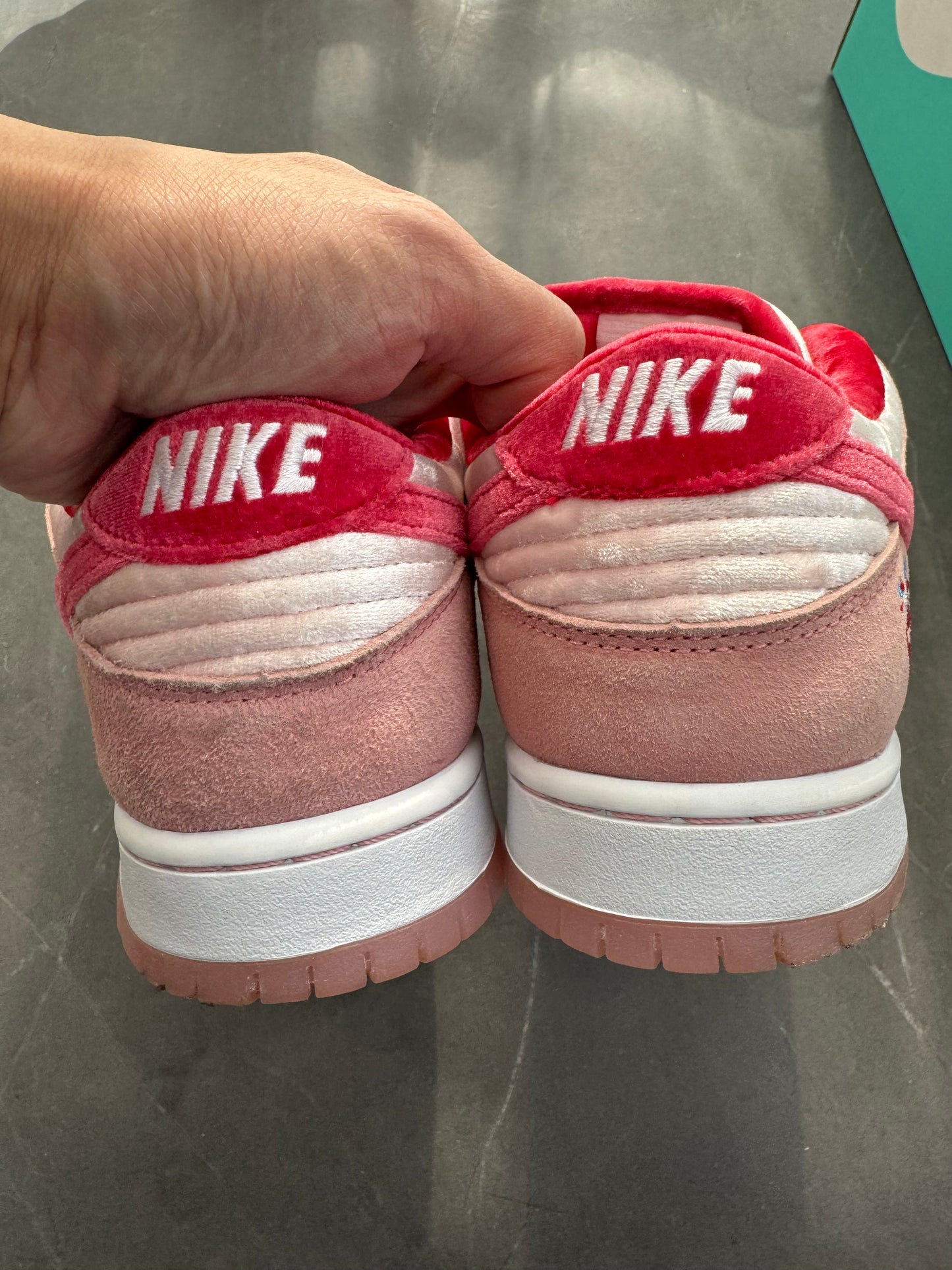 Dunk Low Pro SB Strange Love US9