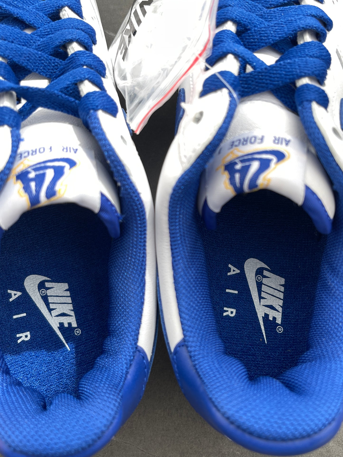 Air Force 1 Low LA Los Angeles Friends & Family Sample