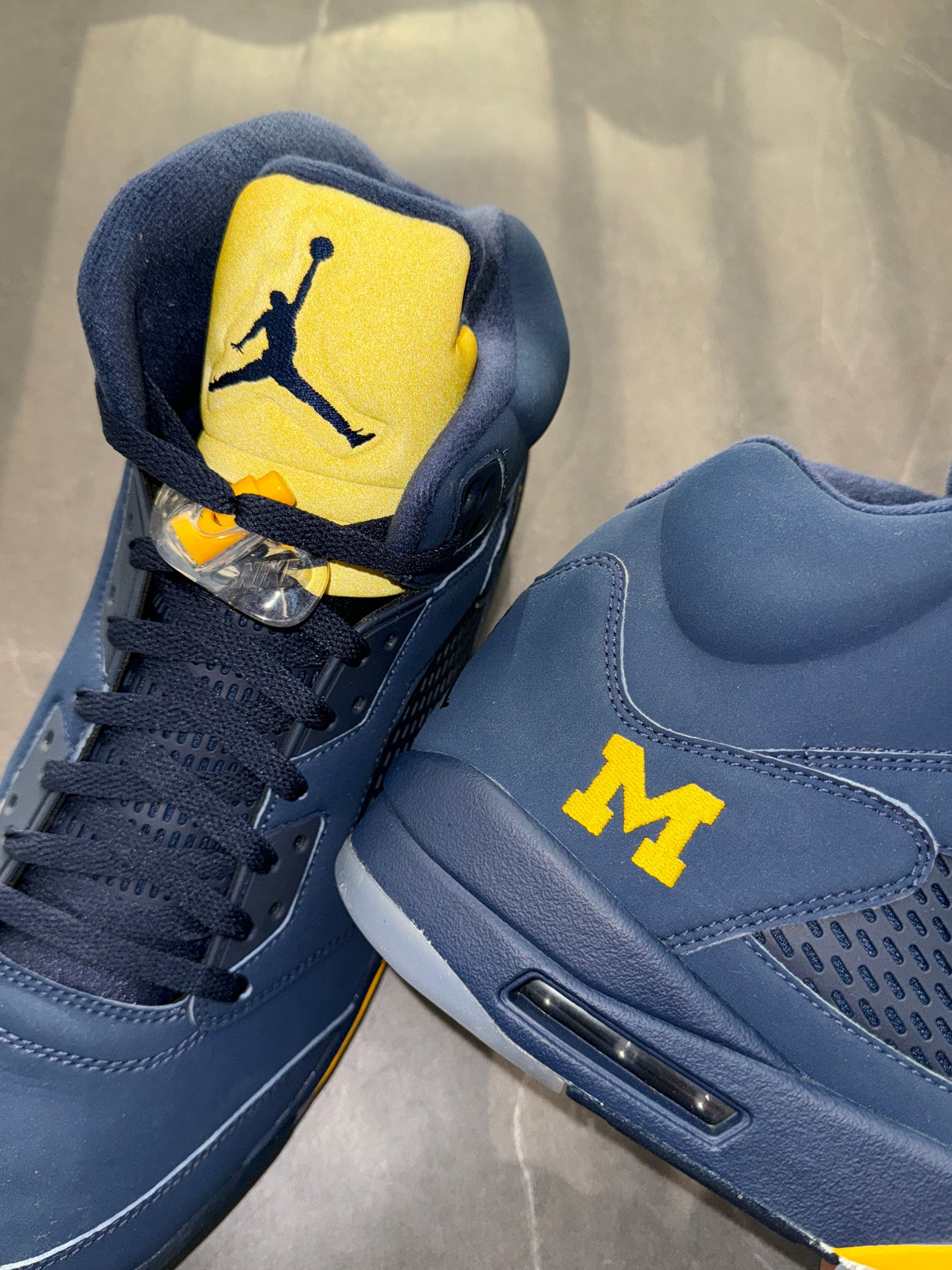 Air Jordan 5 High Michigan PE