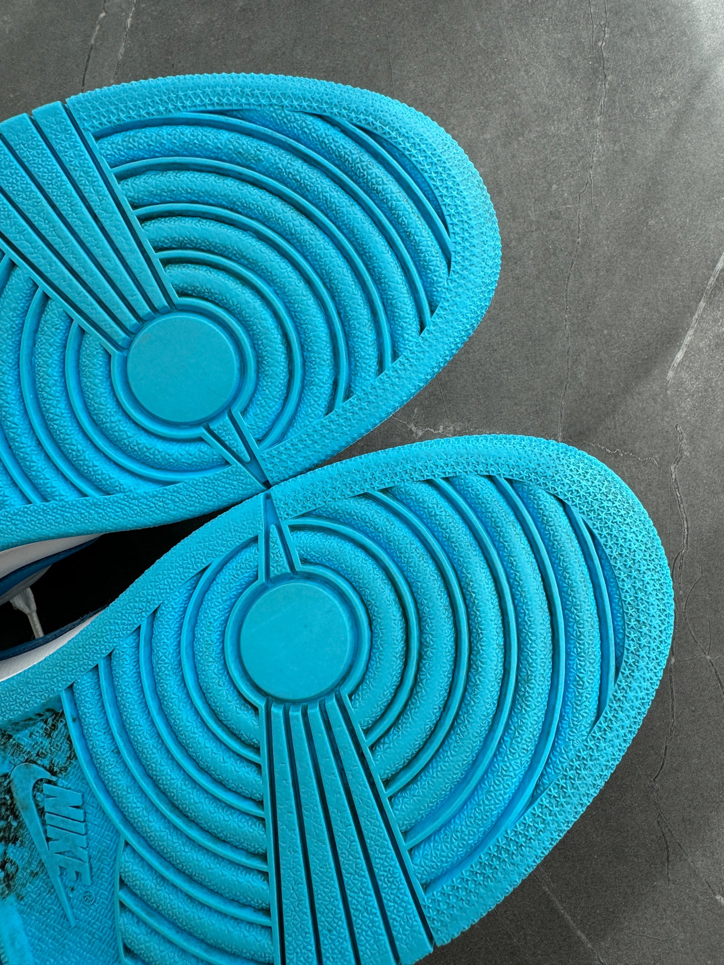 Air Jordan 1 Low SB University Blue US9