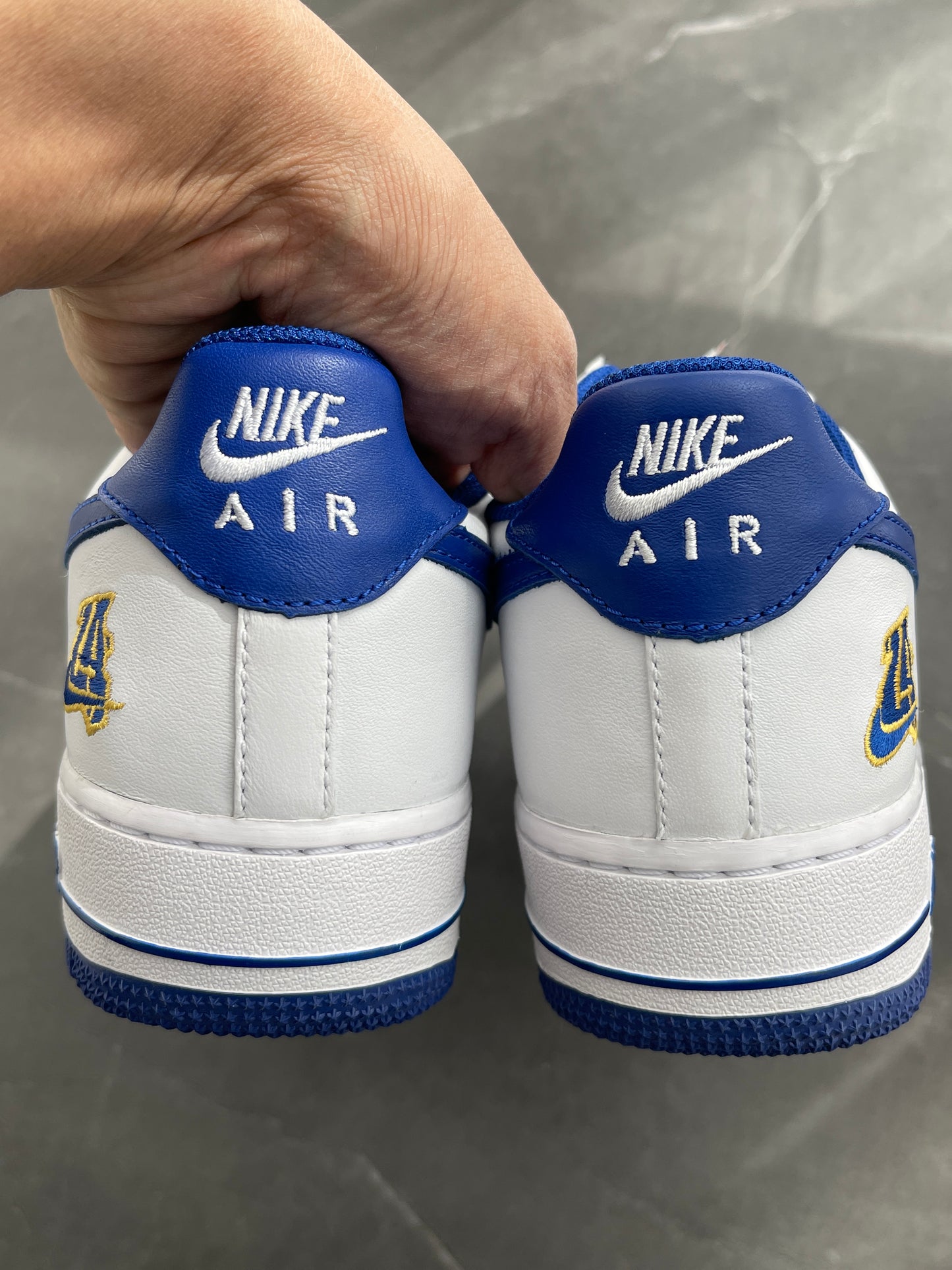 Air Force 1 Low LA Los Angeles Friends & Family Sample