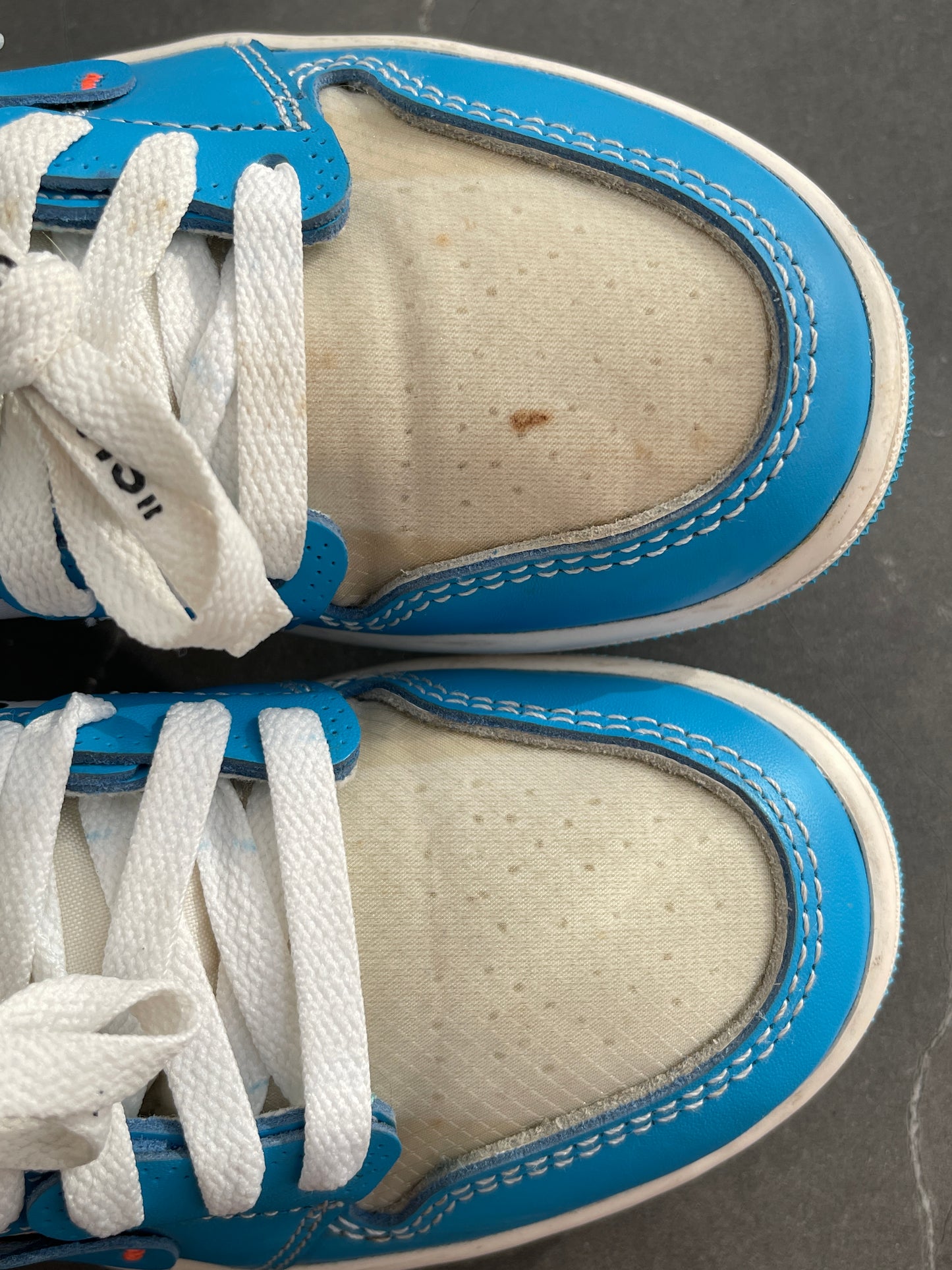 Air Jordan 1 High Off-White University Blue US4.5